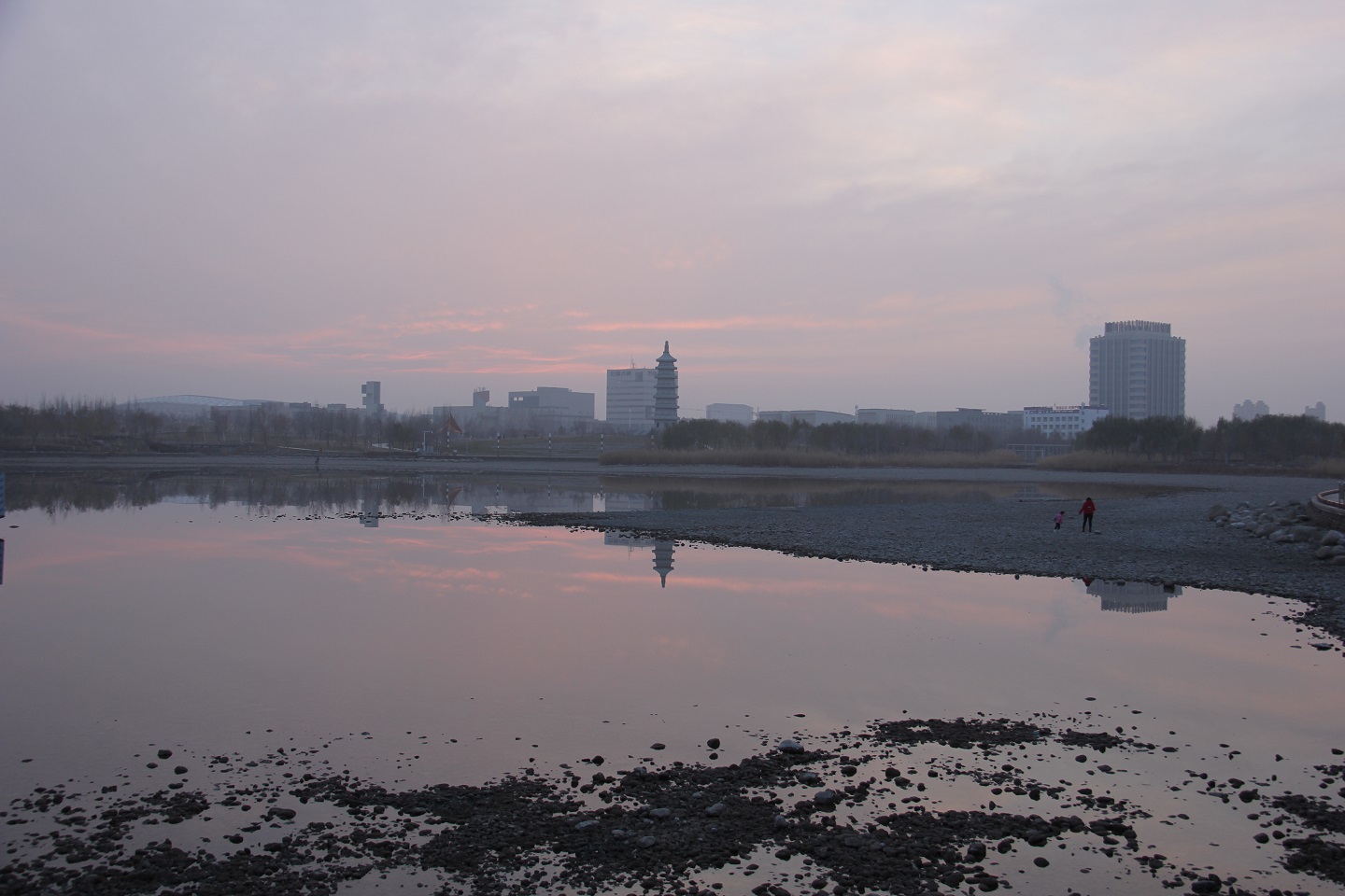 滨湖河景区