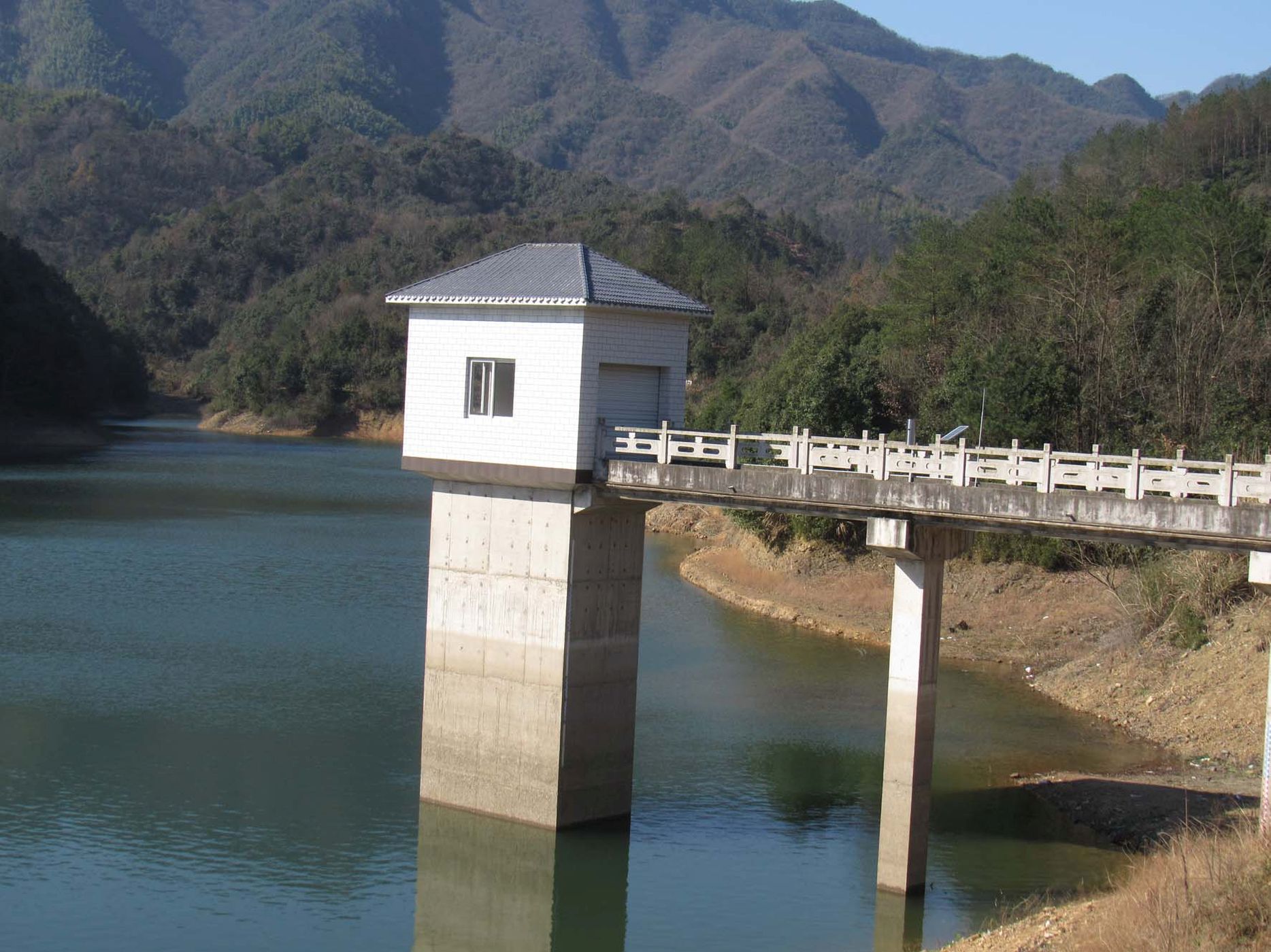 文脊峰水库