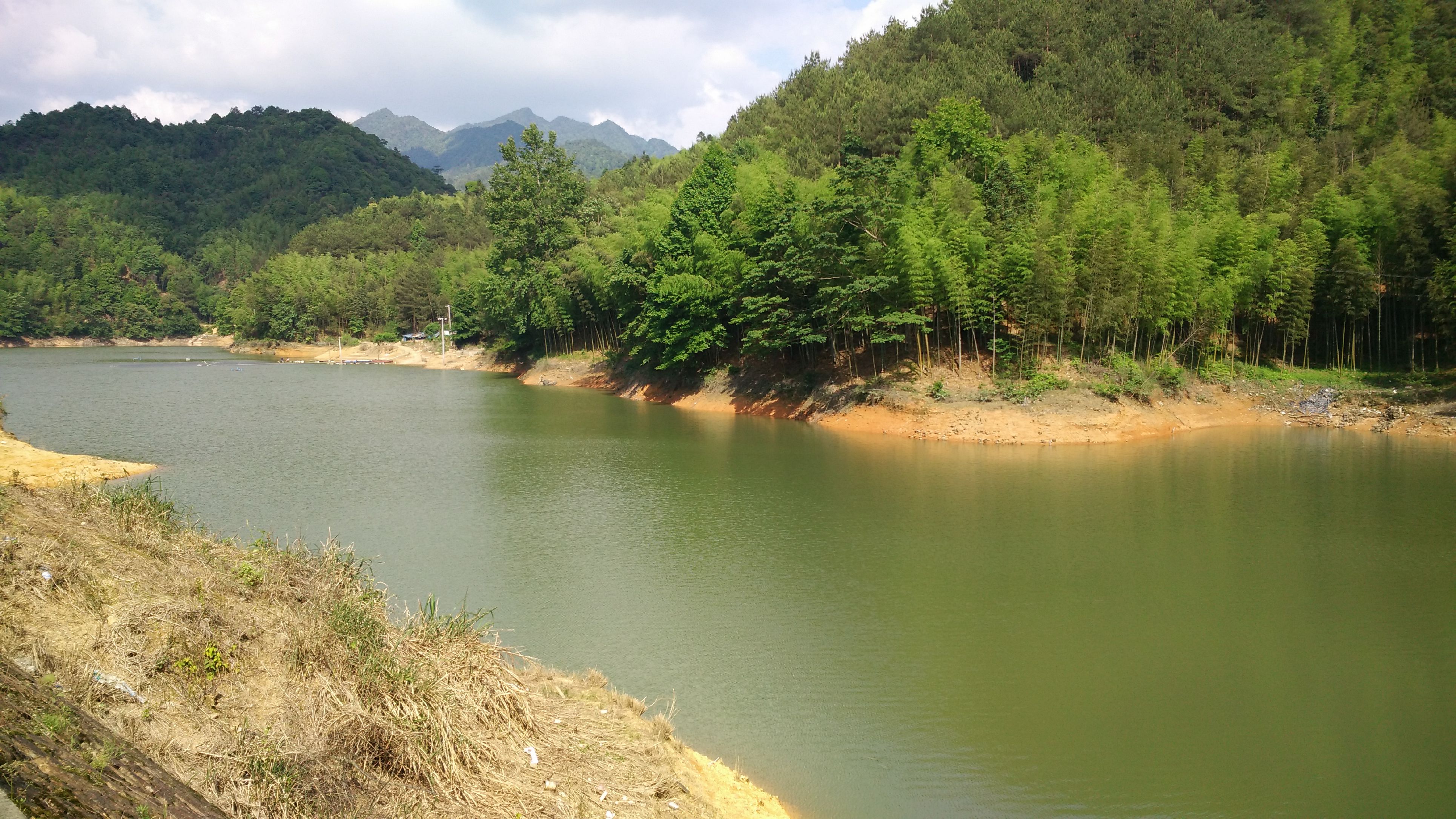 乐地村丘地尾水库