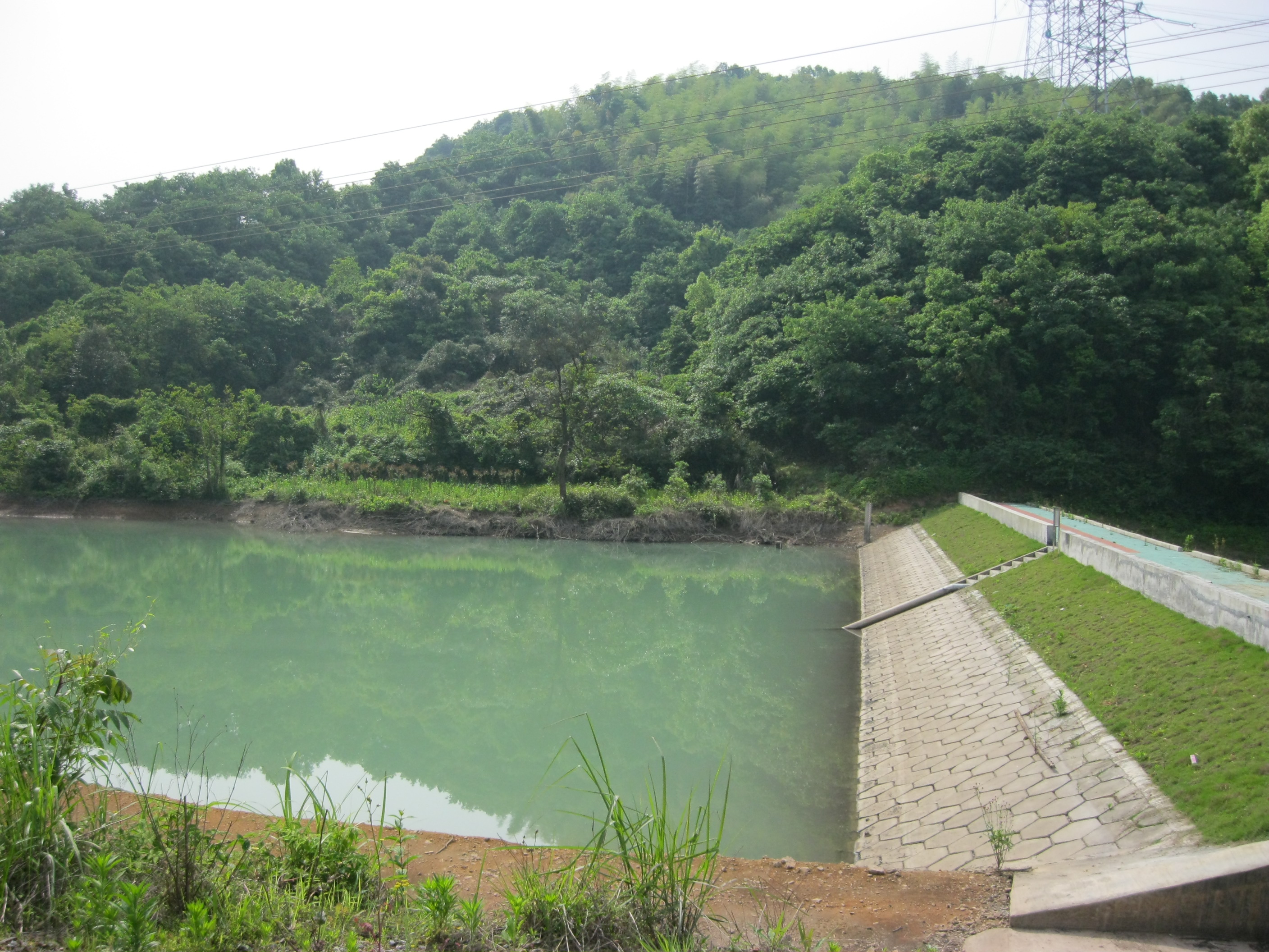 勤乐村石墓梓树岭水库