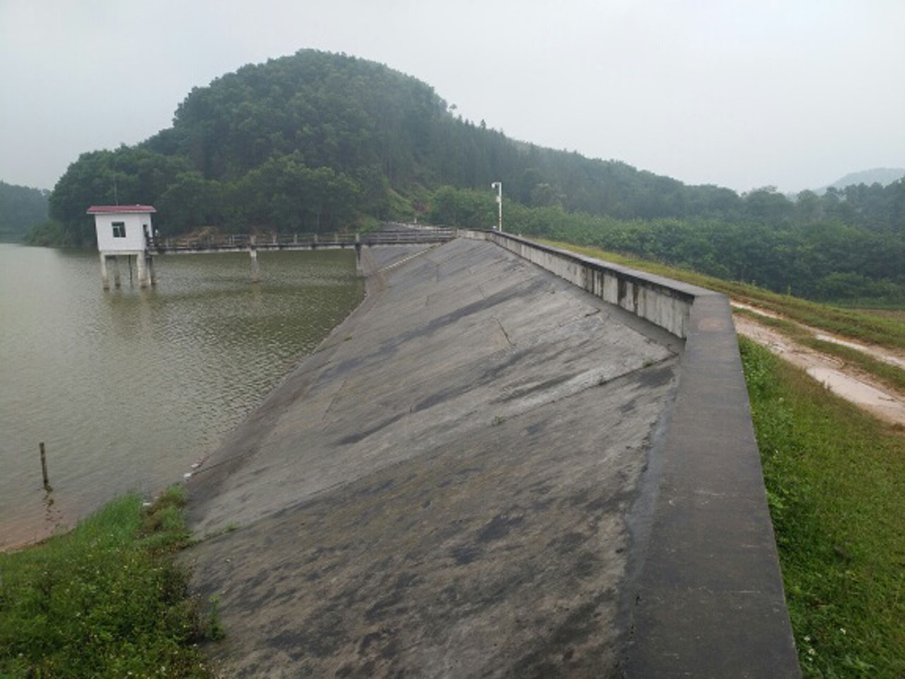 良坡水库