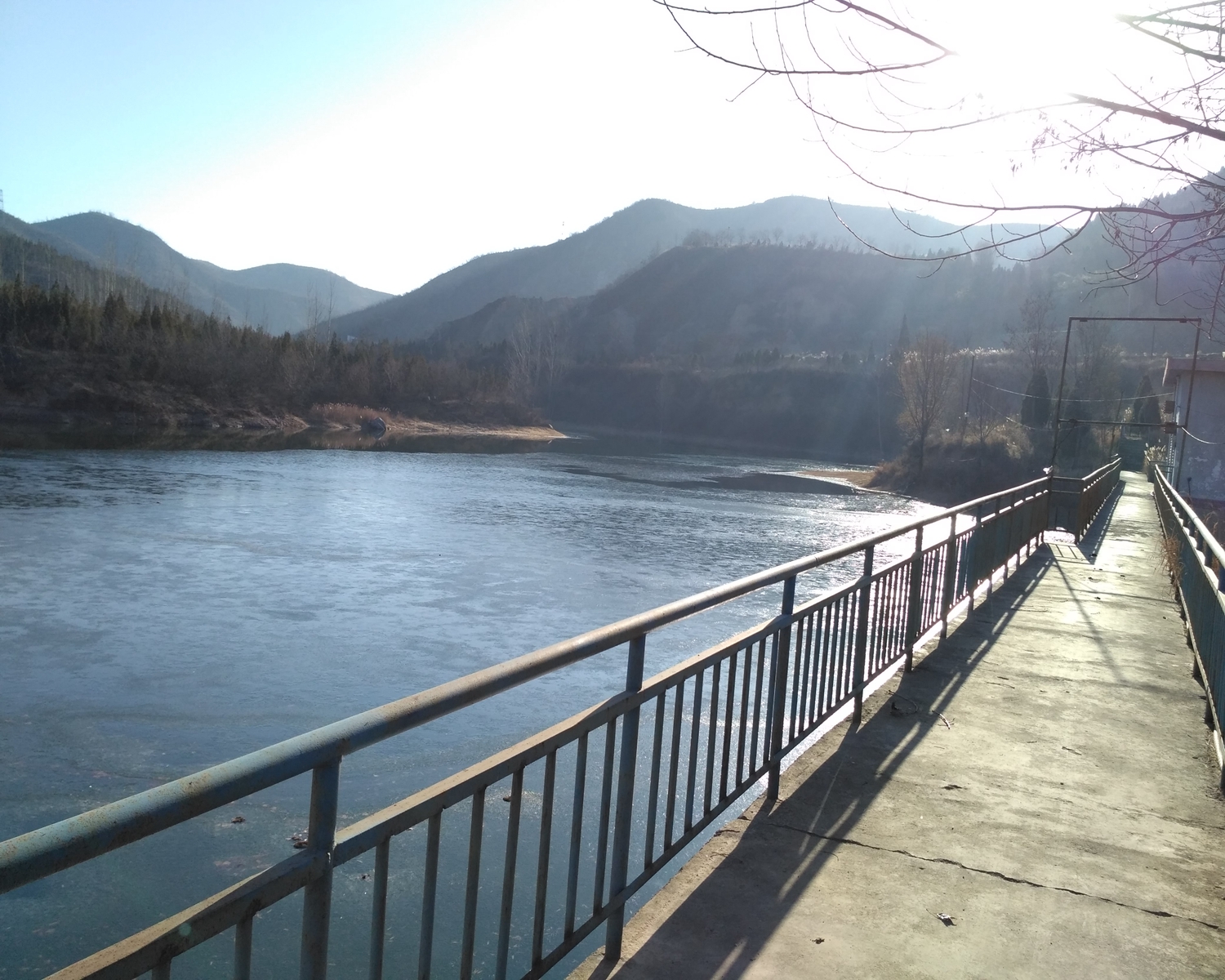 麦沟河水坝