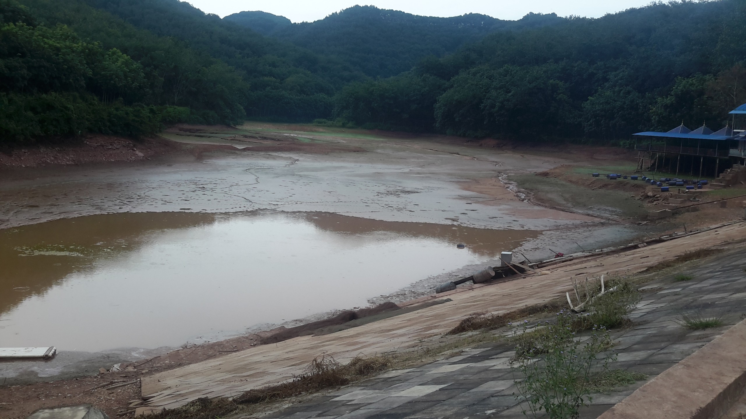 曼降水库