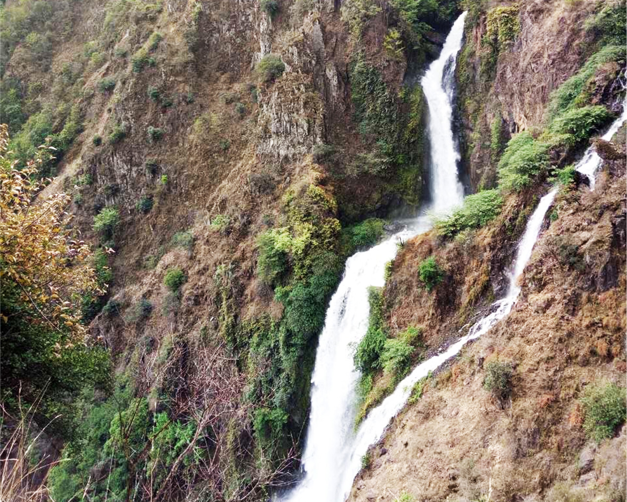 滴水河