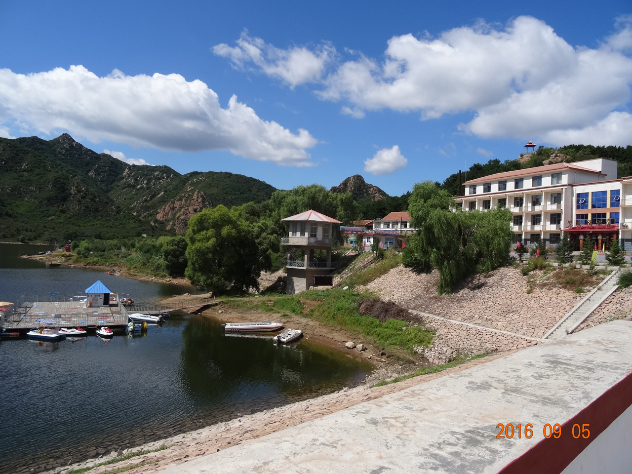 黄土梁水库风景区