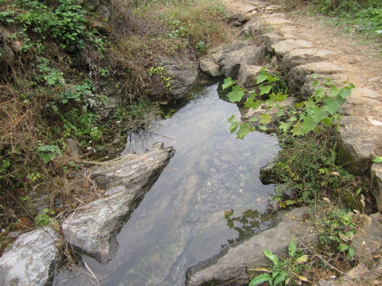 石屋坑泉