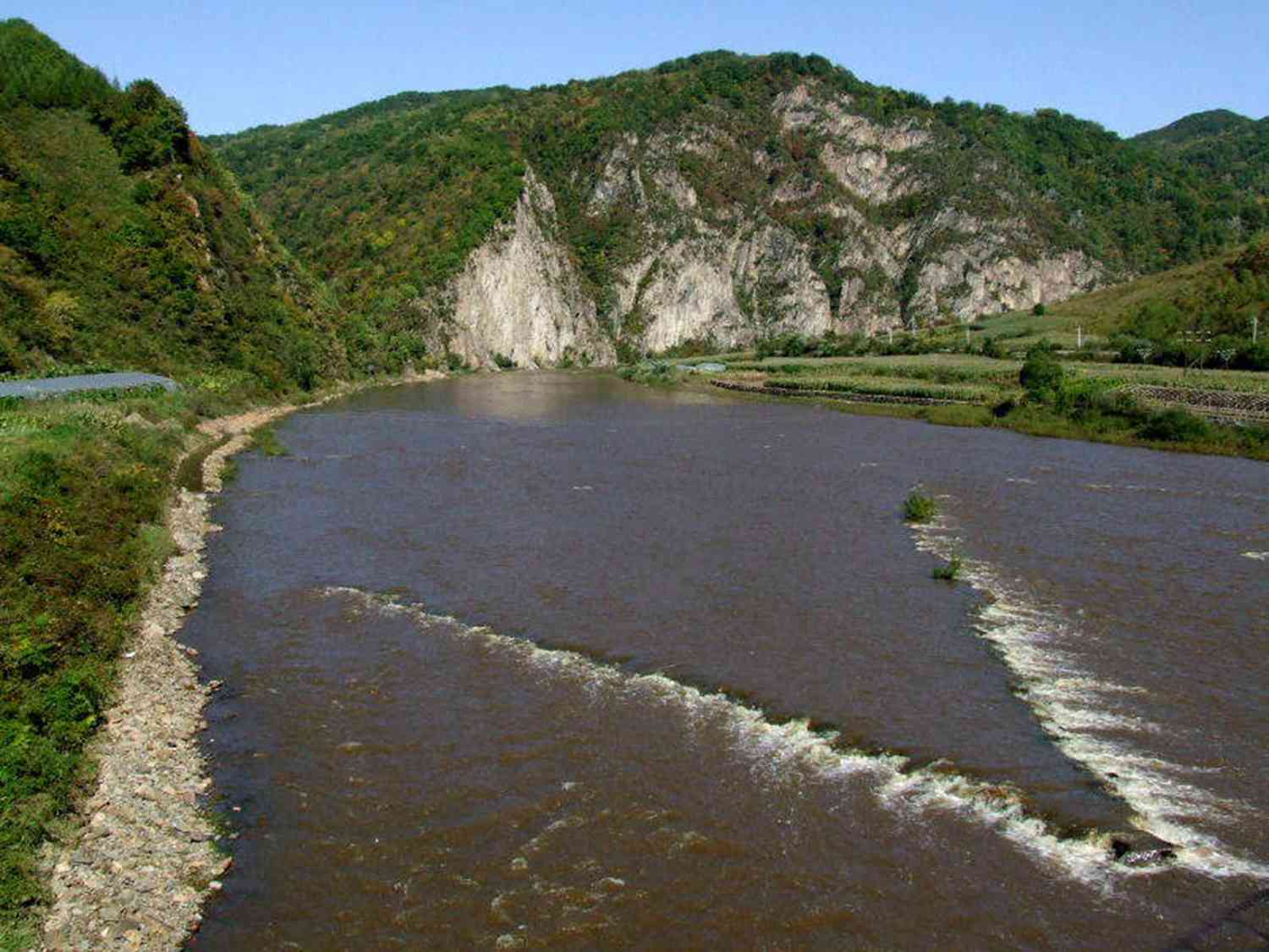 山松台东北河