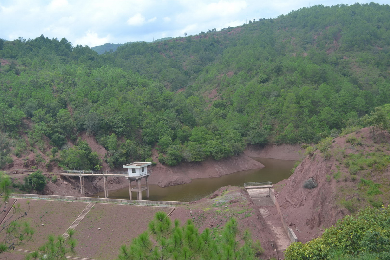 凹郎地水库