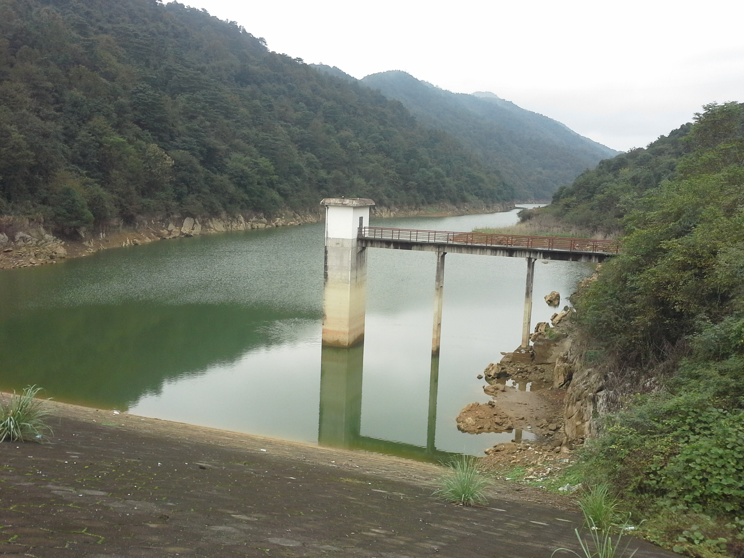 邹源冲水库