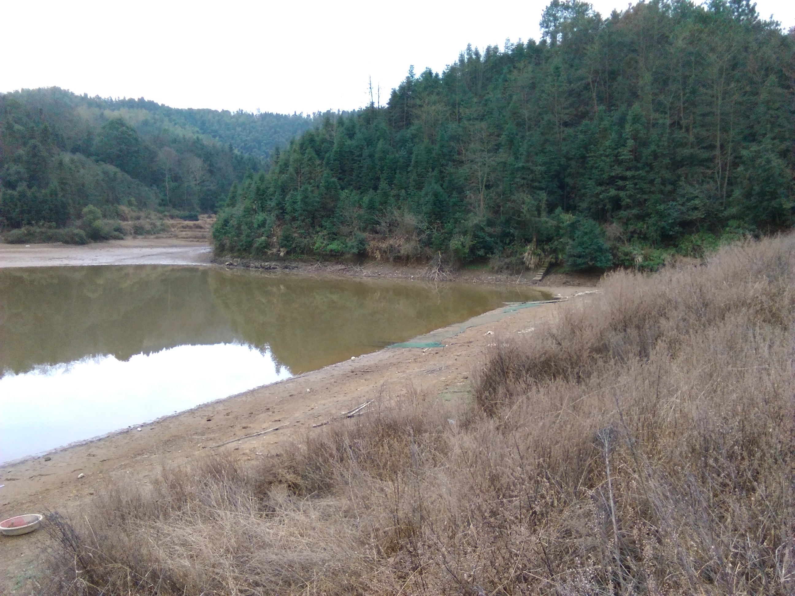 黑子逢水库