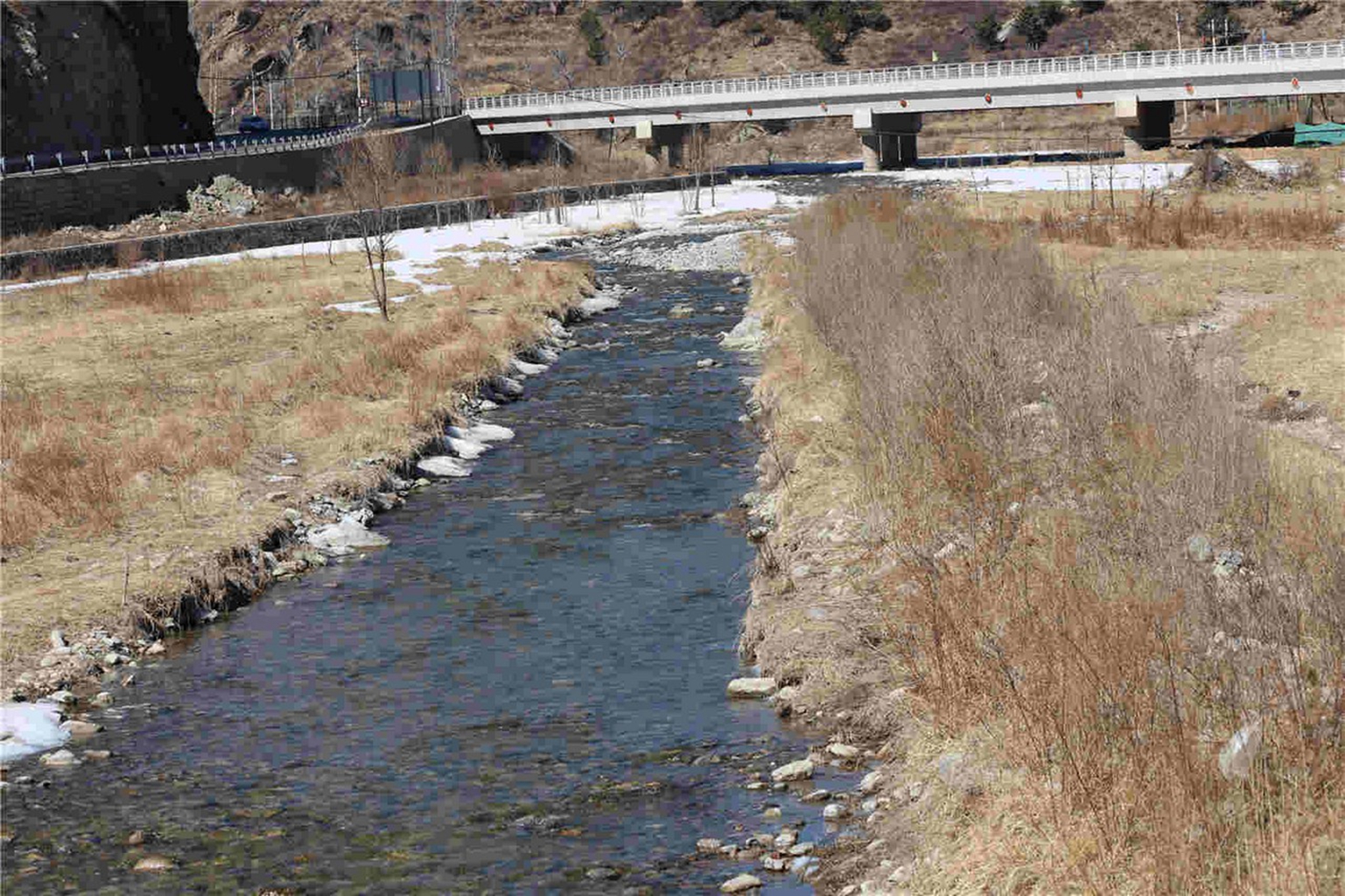 清水河石咀村河湾