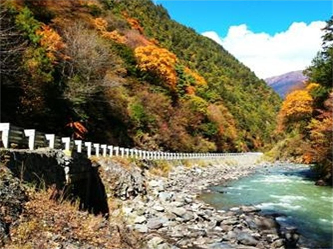 梭磨河峡谷风景区