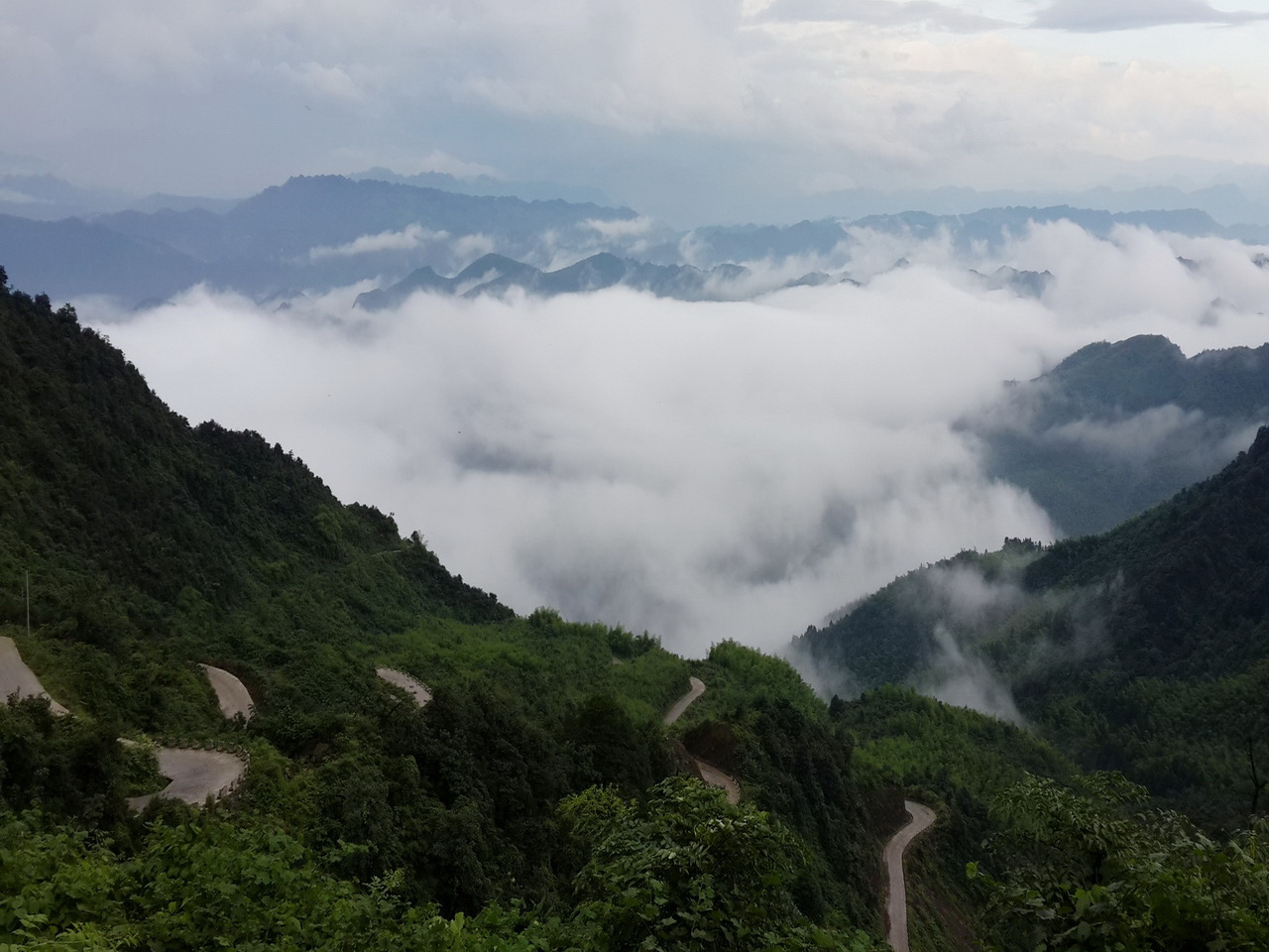 大雪山红色生态旅游景区