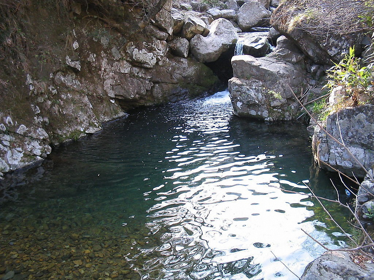 芒糯河温泉