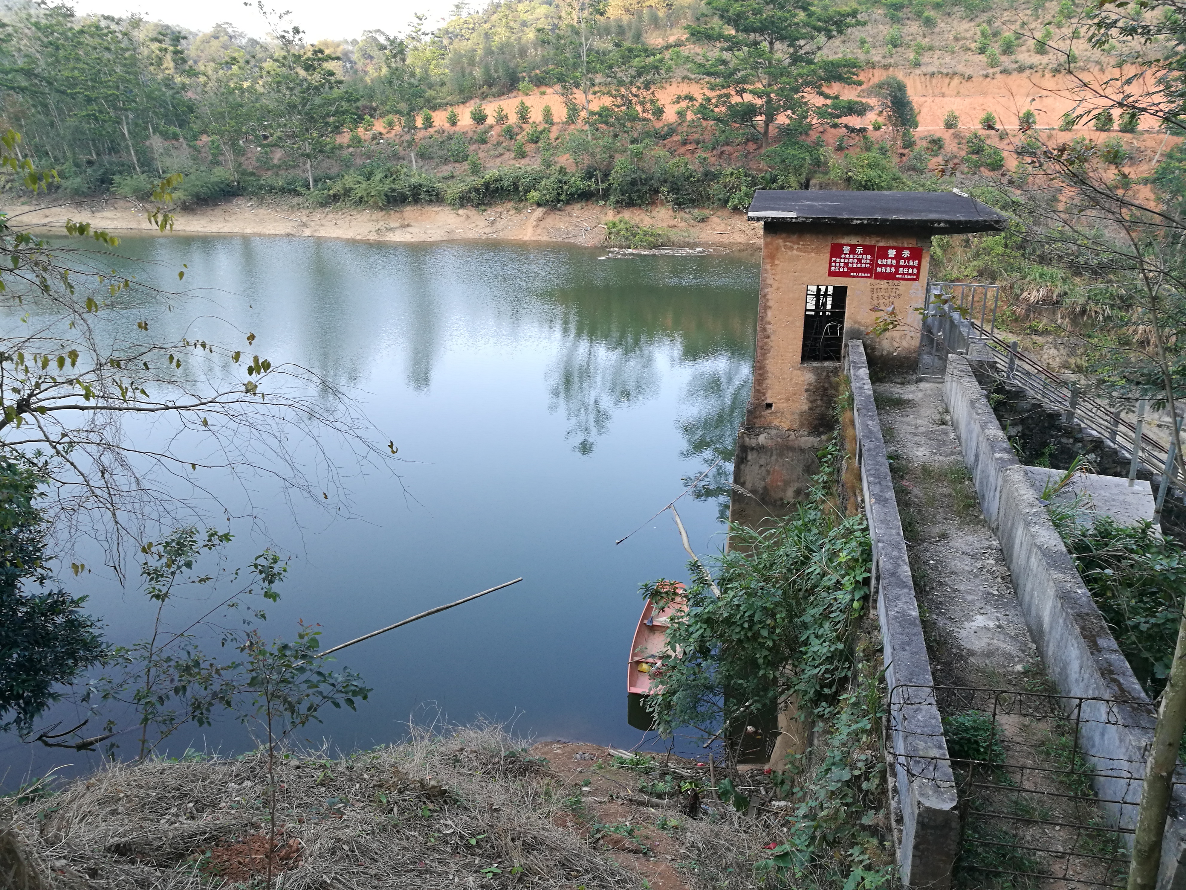 鱼头井水库