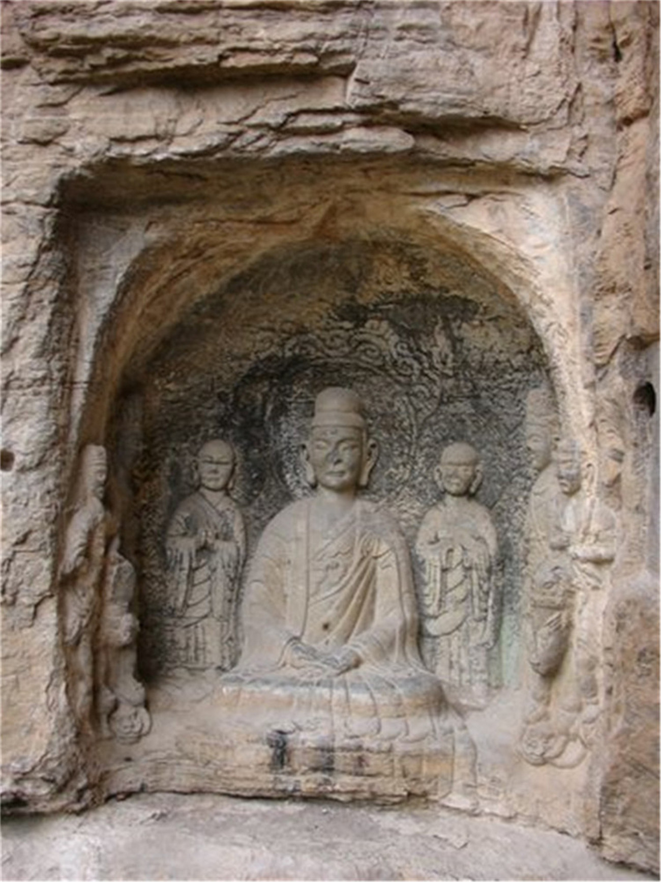 龙洞造像