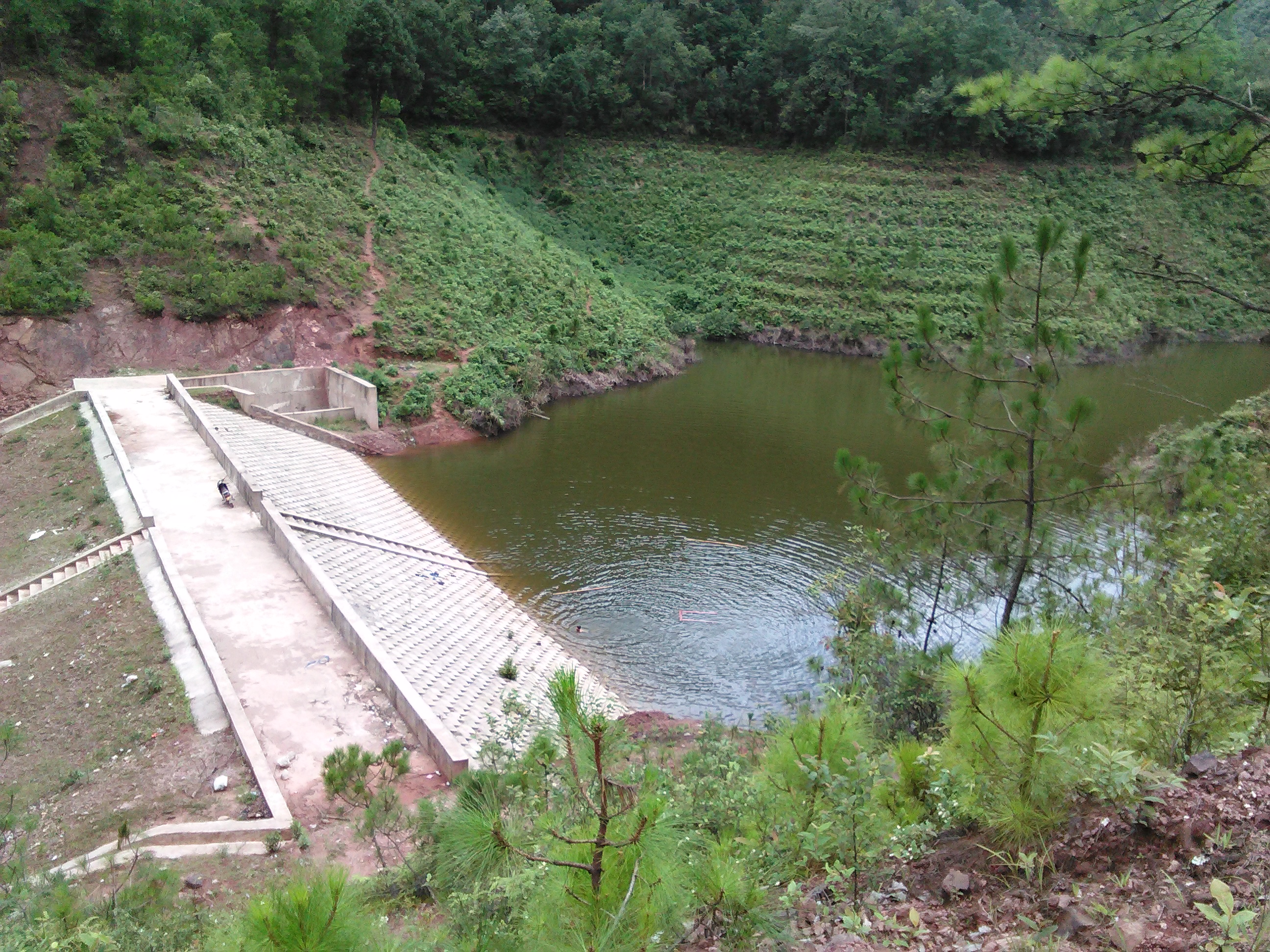 批鲁水库