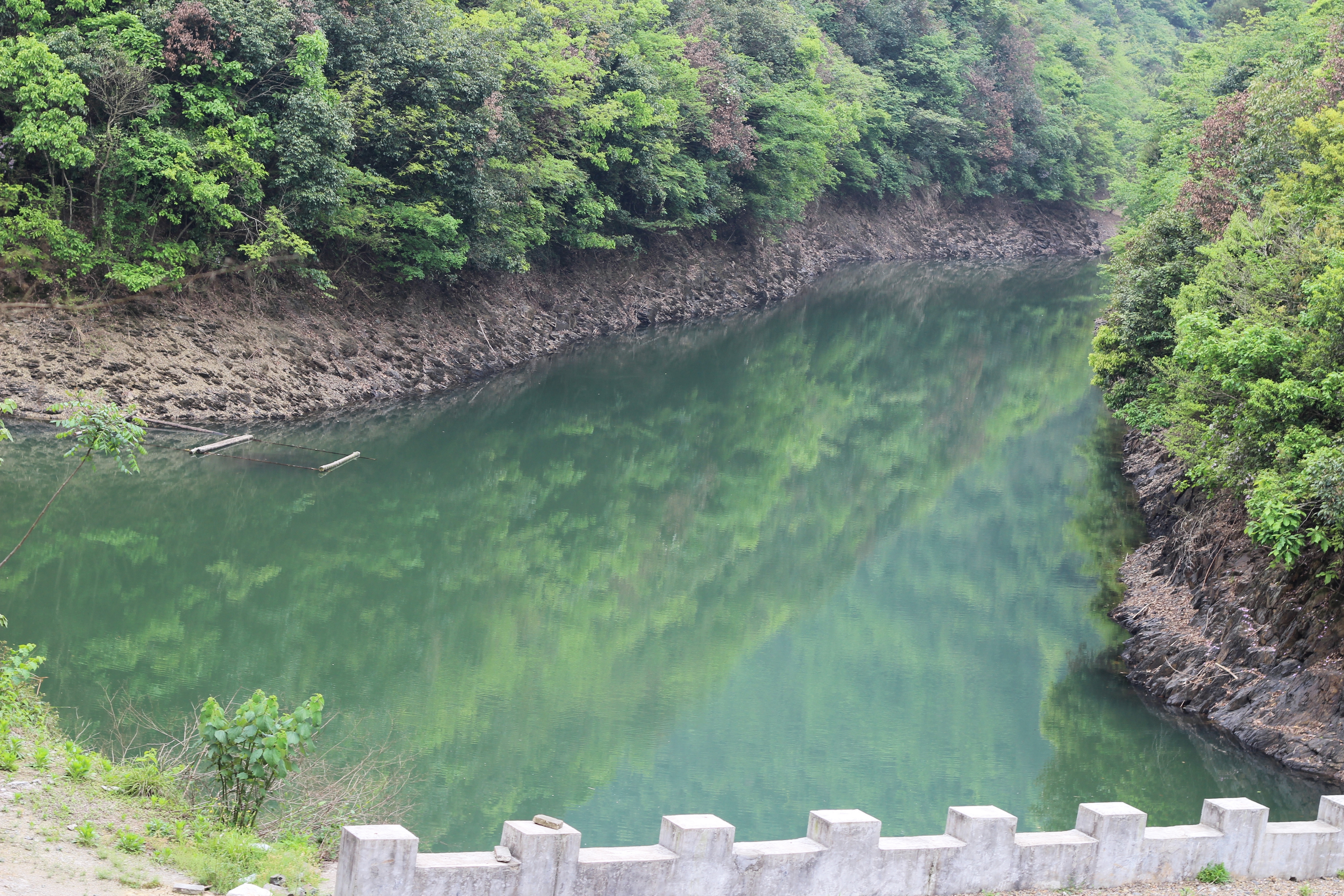 明坑源山塘