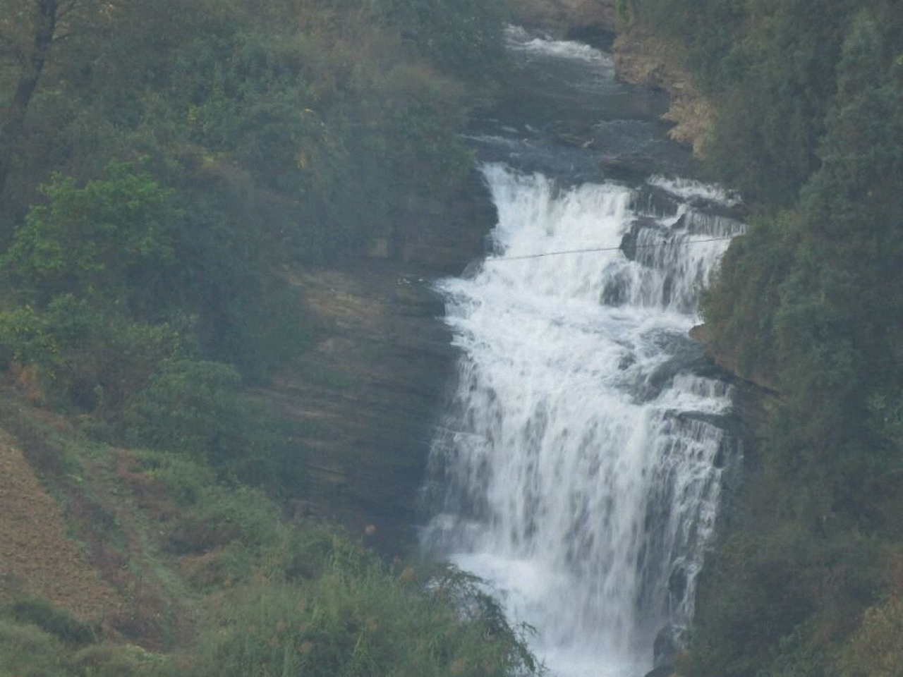 天山飞瀑