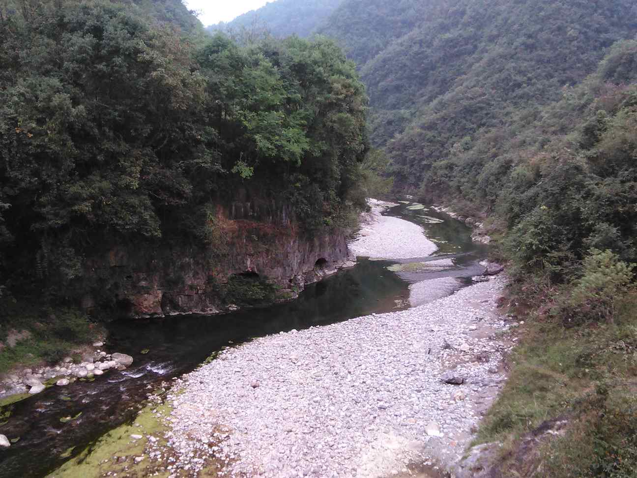 平洞河峡谷