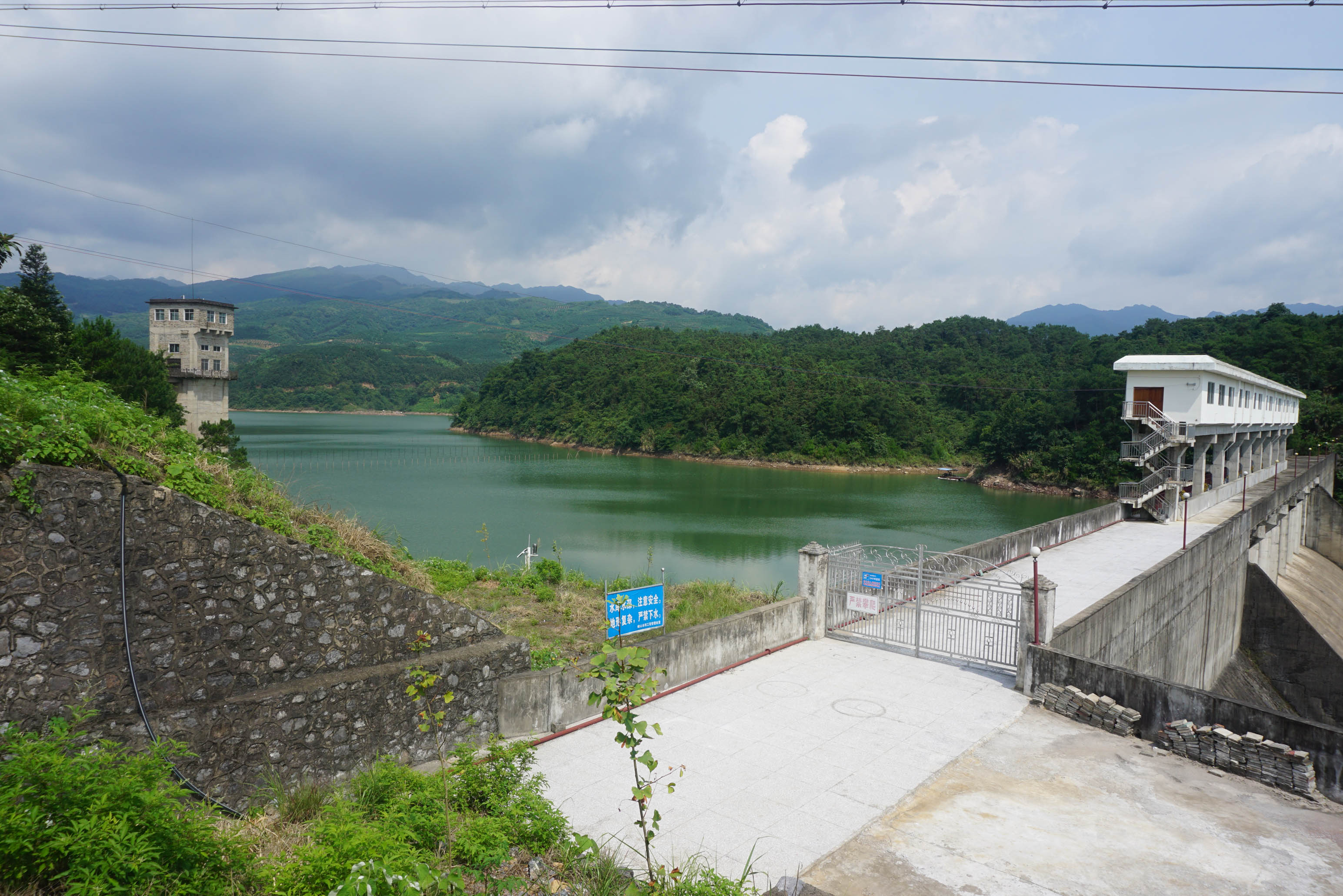 峻山水库