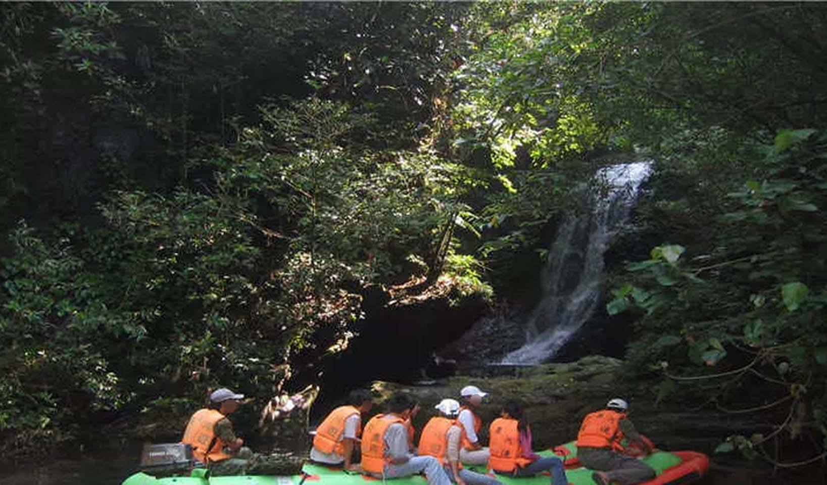 万泉河休闲漂流有限公司