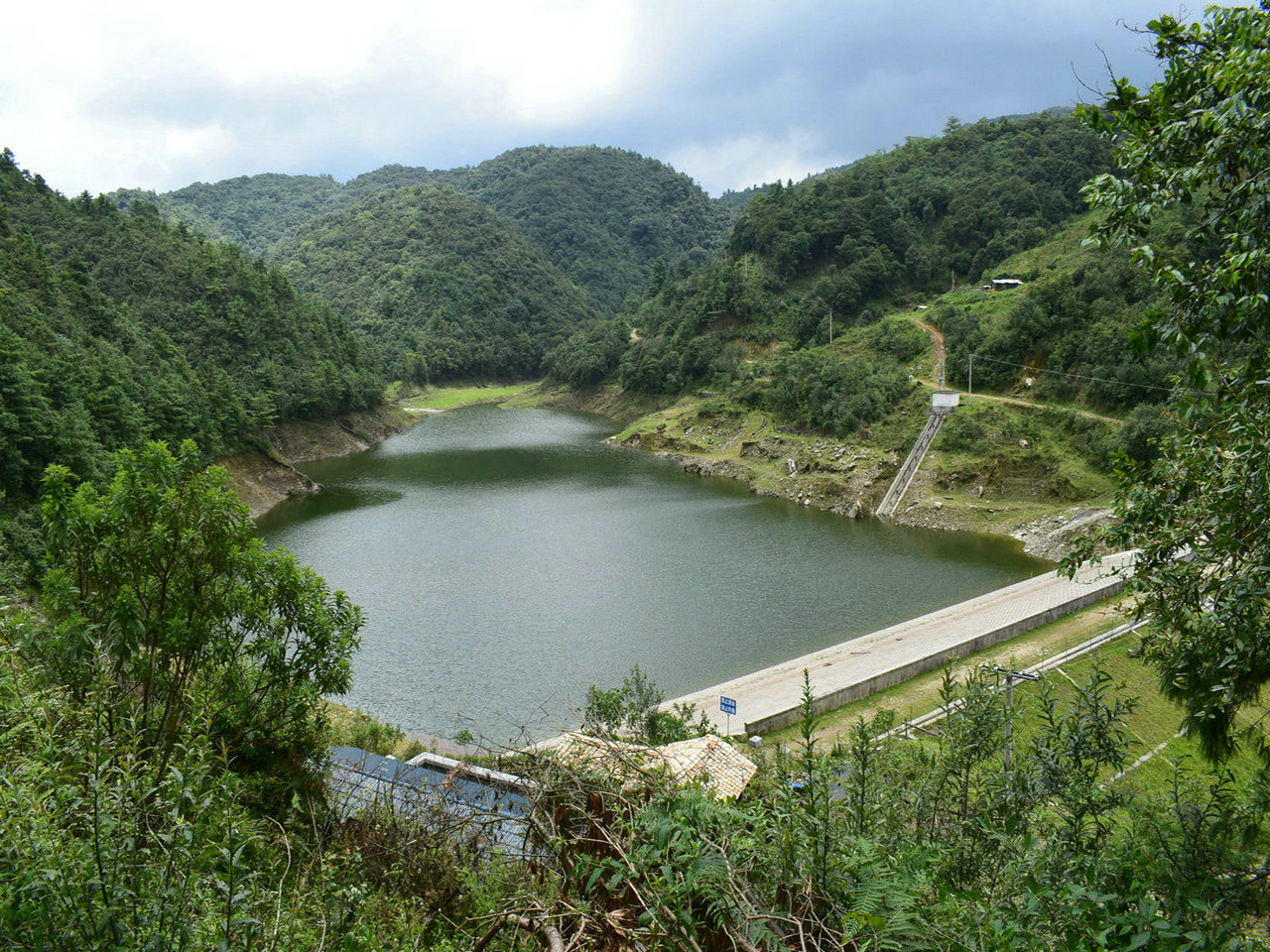 亮洞水库