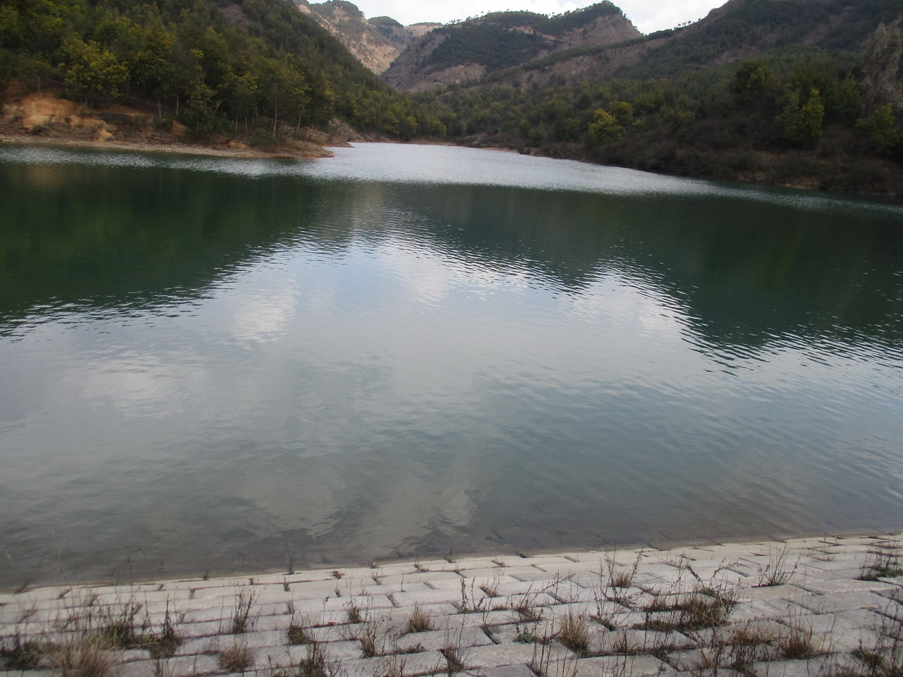 黄毛冲水库