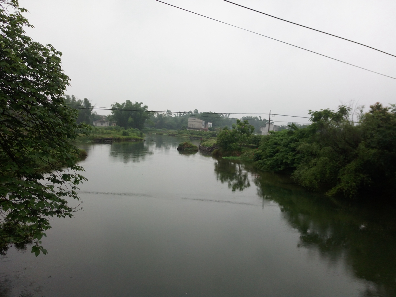 邱歪河