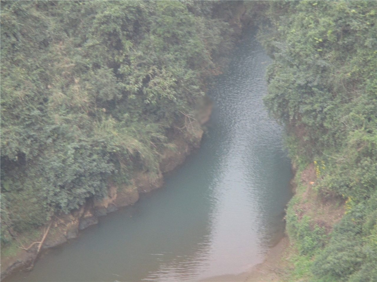 滴水岩泉