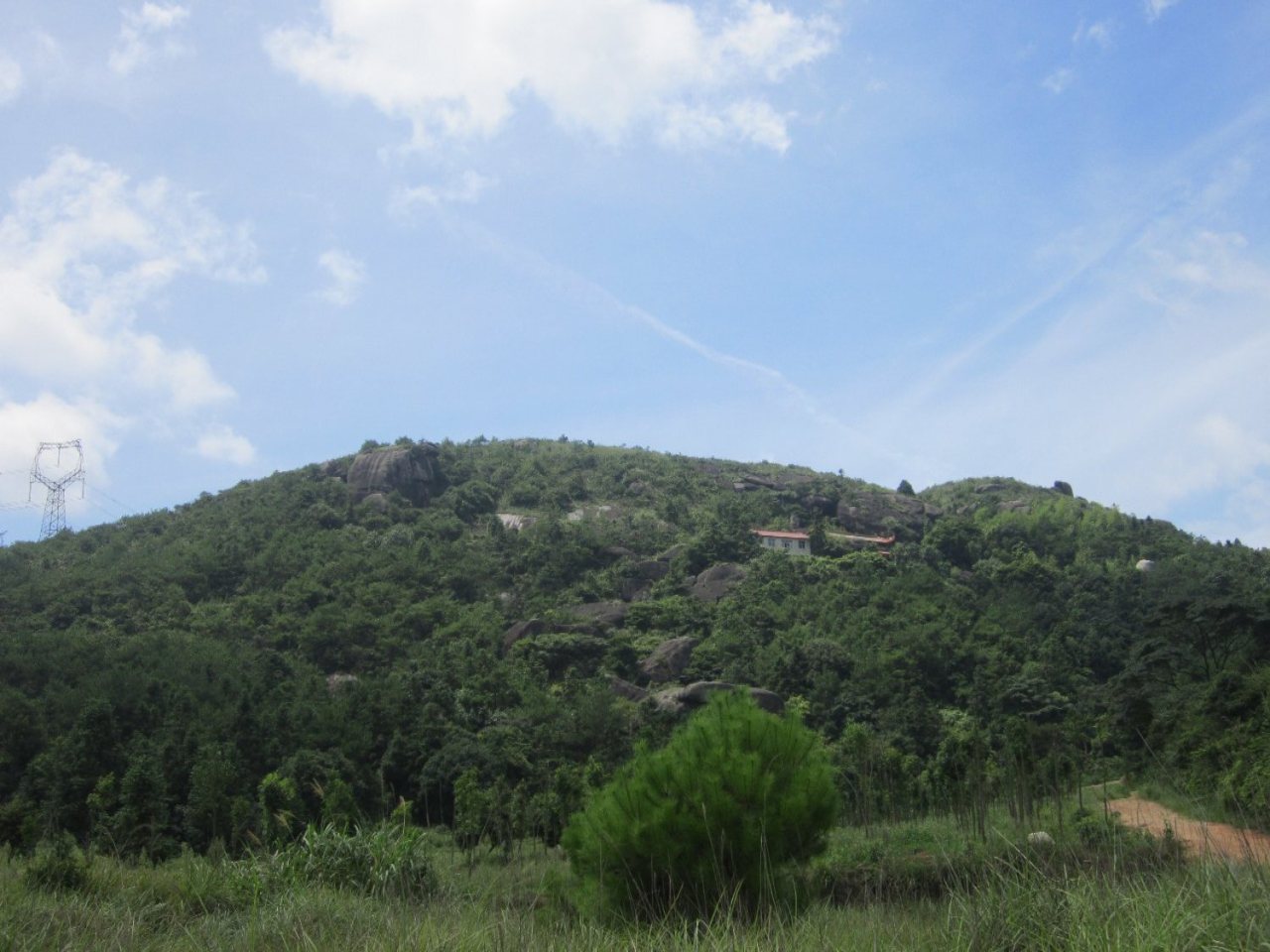 卓泉岩风景区