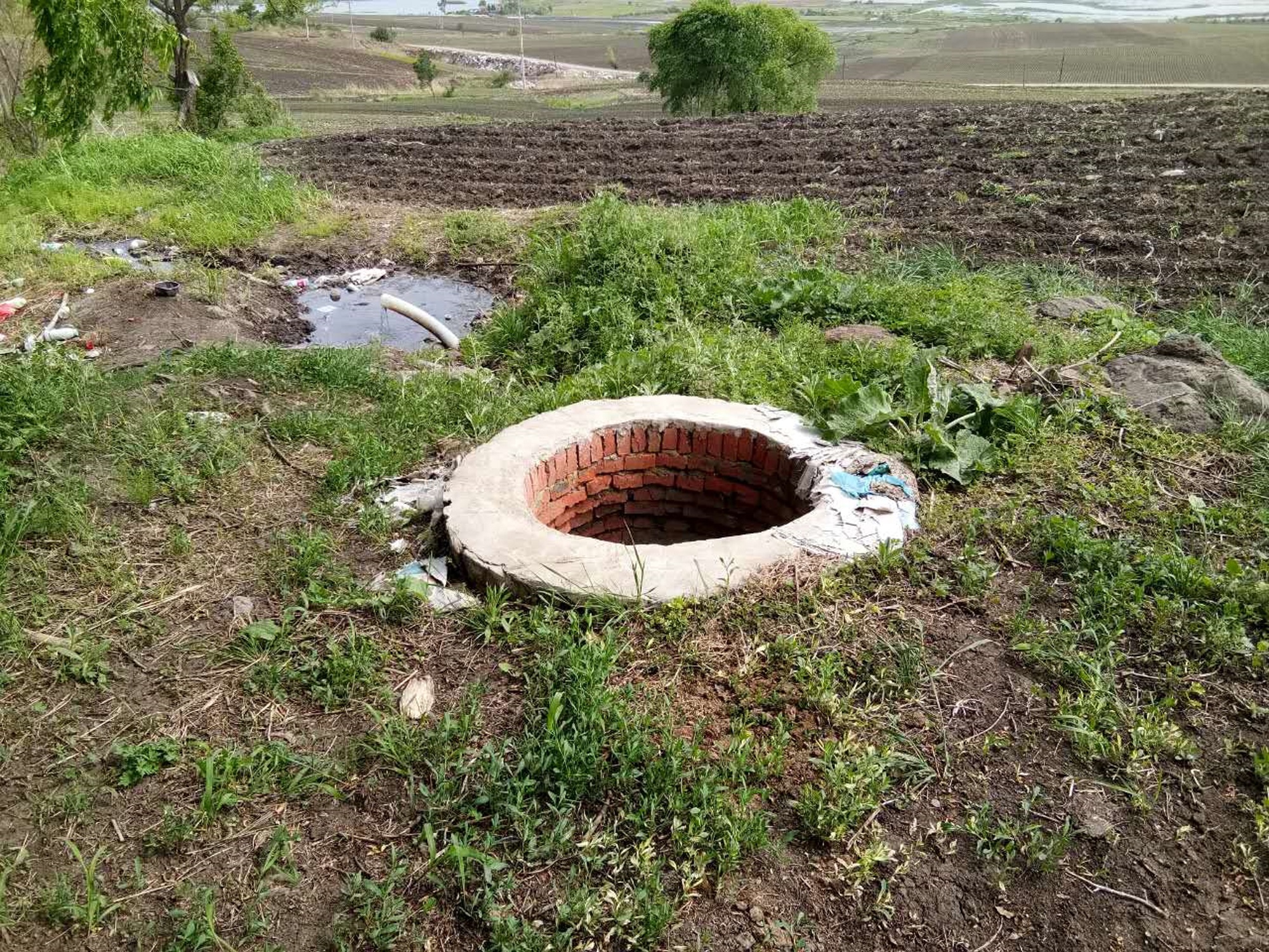 银明水山泉