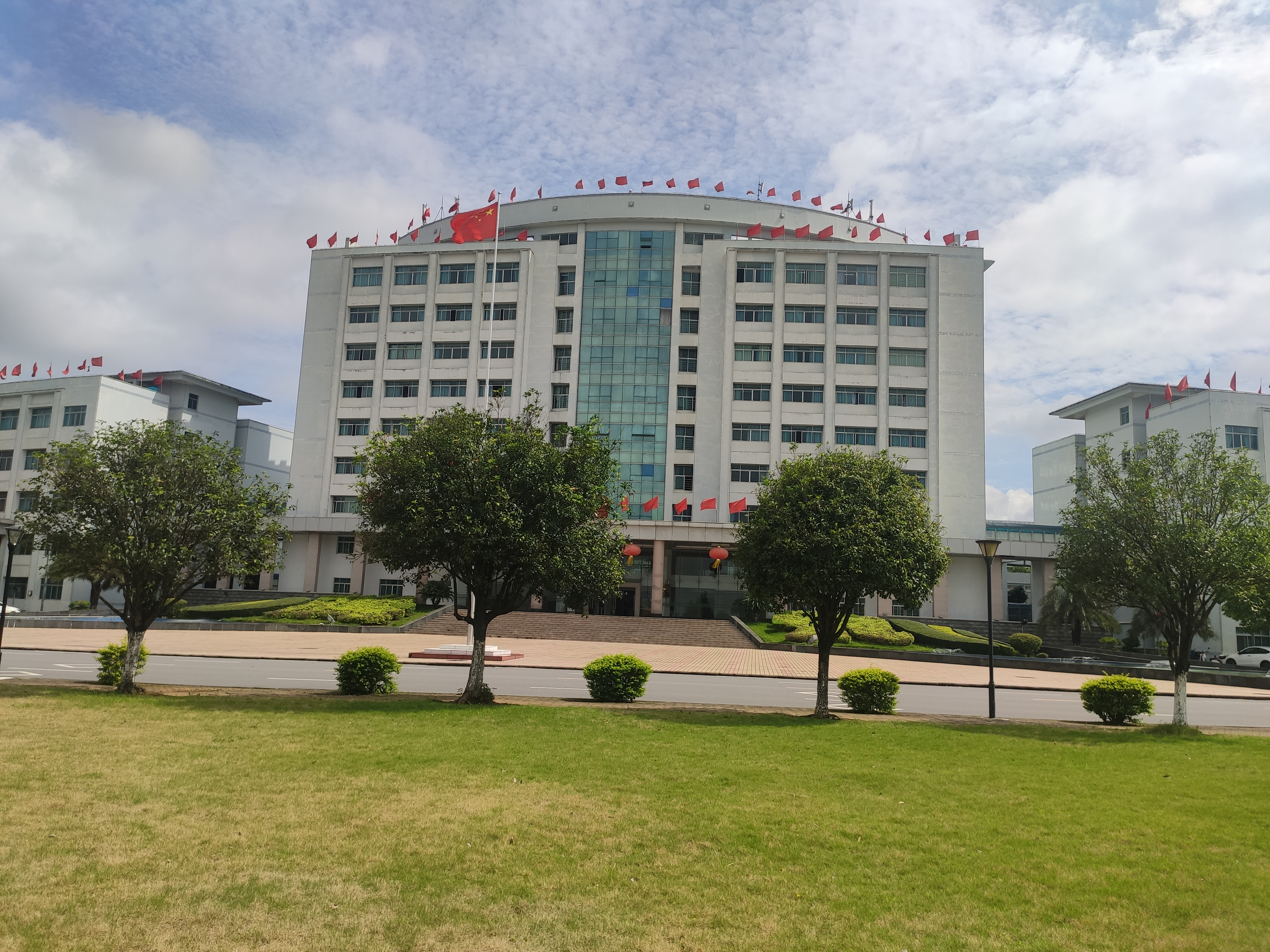 覃塘区