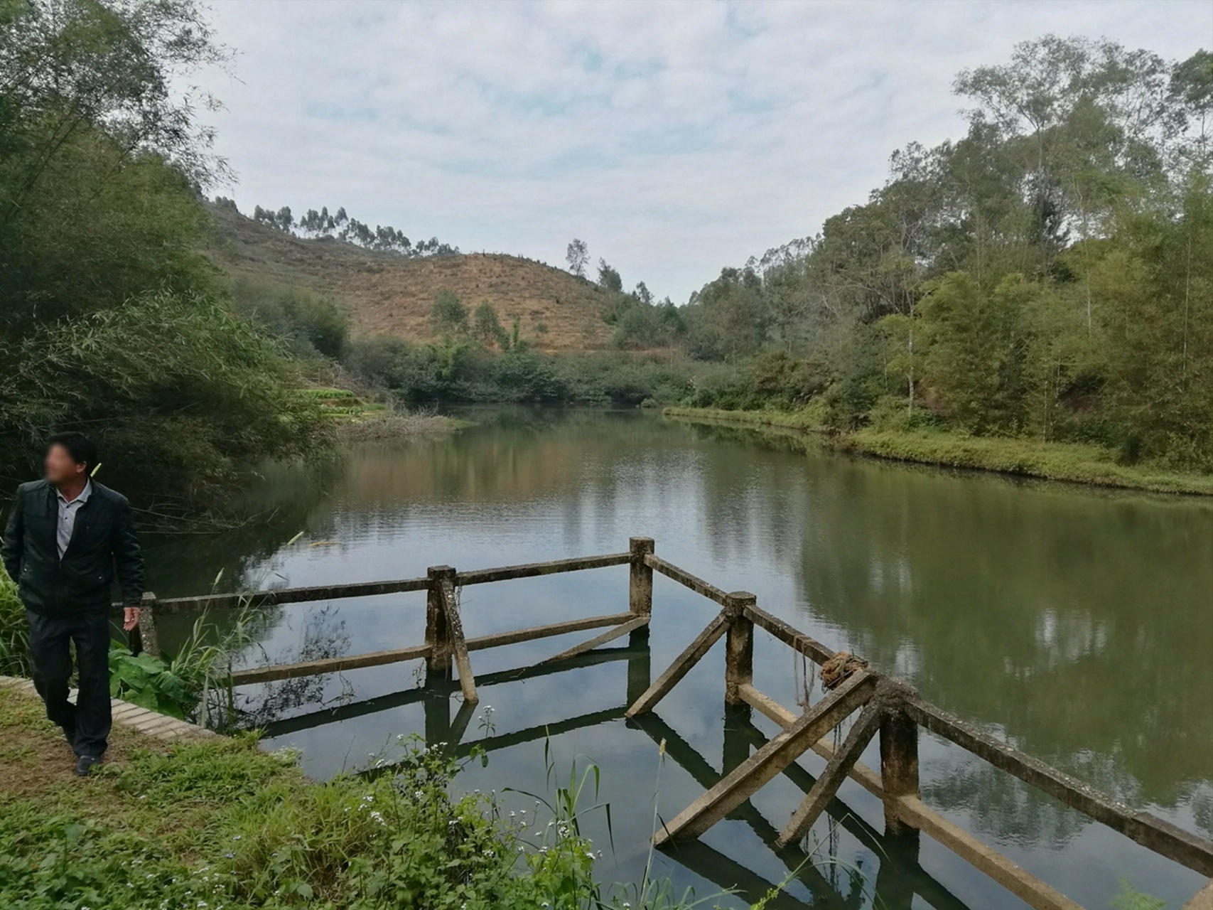 高灯龙水库