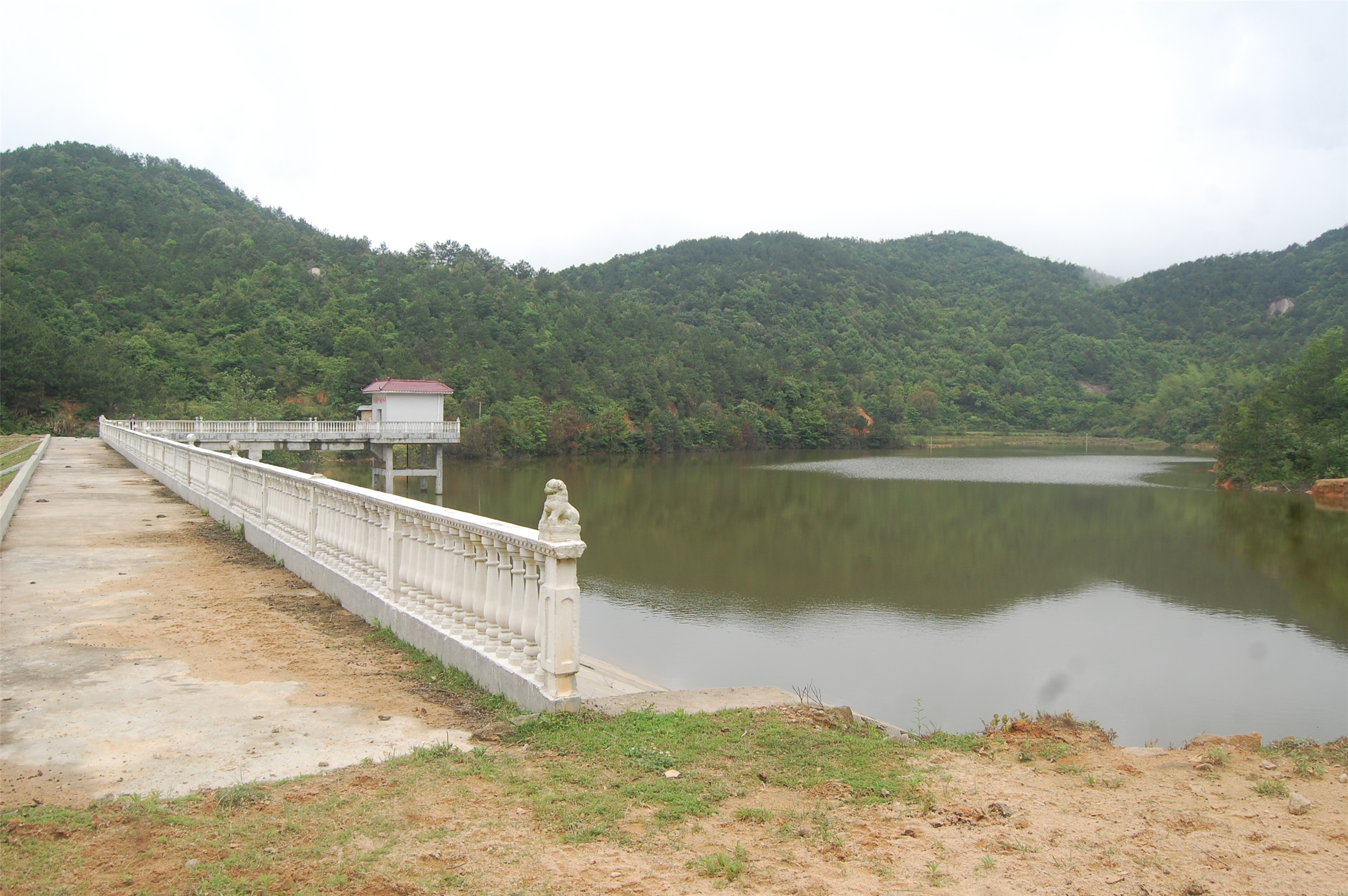 叫雨尖水库