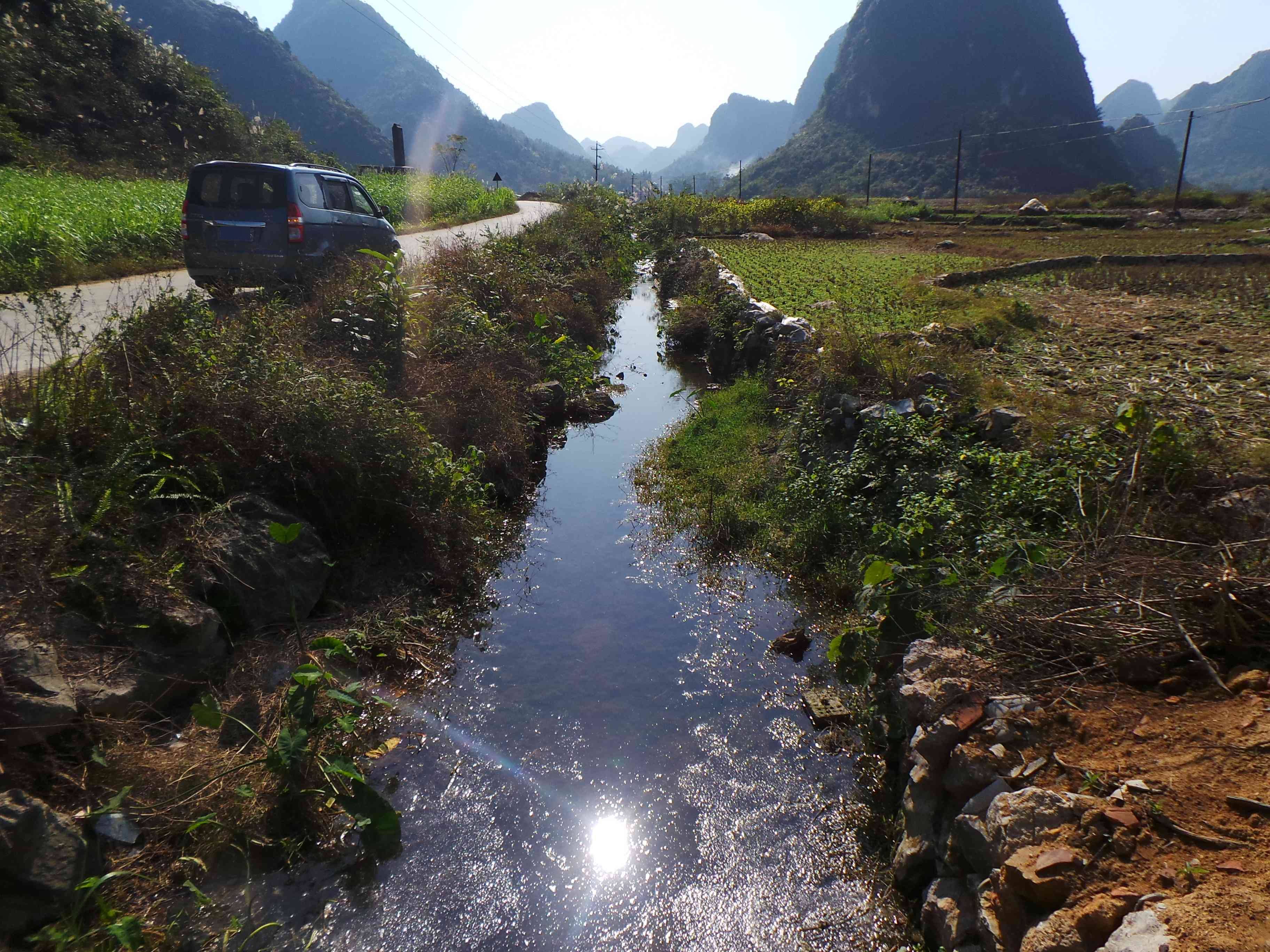 六坡河