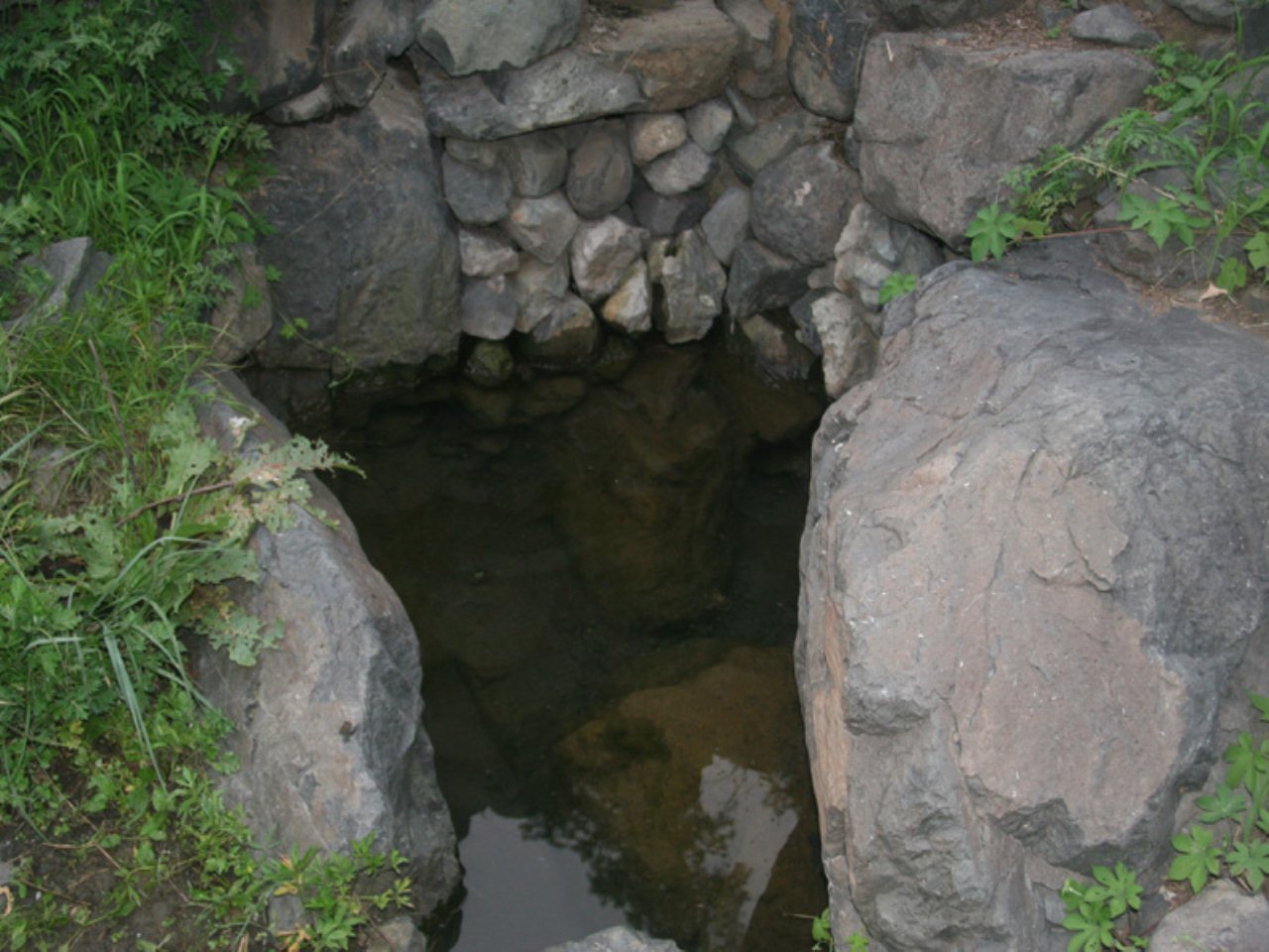 石峪寺泉