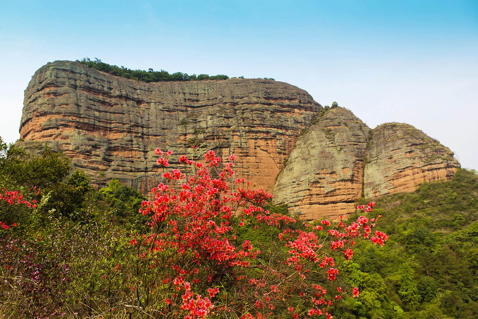 杨沥岩风景区