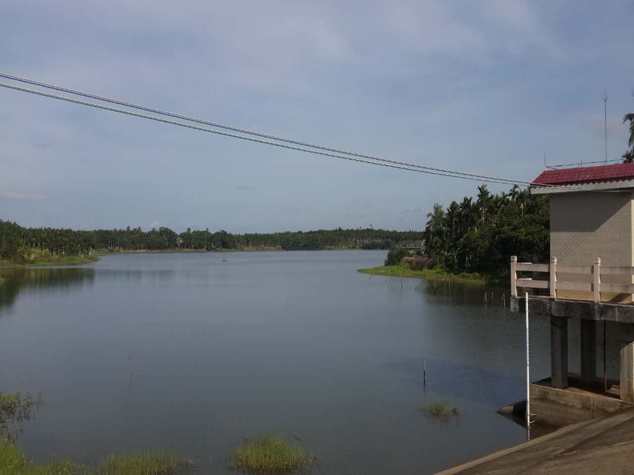 龙吐水库