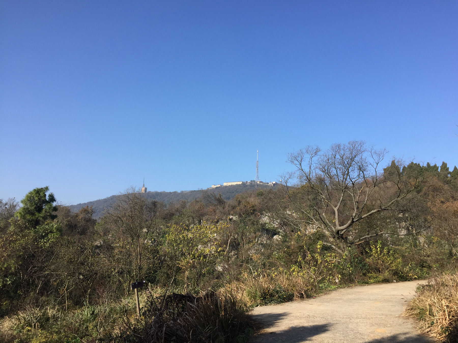 月亮山风景区