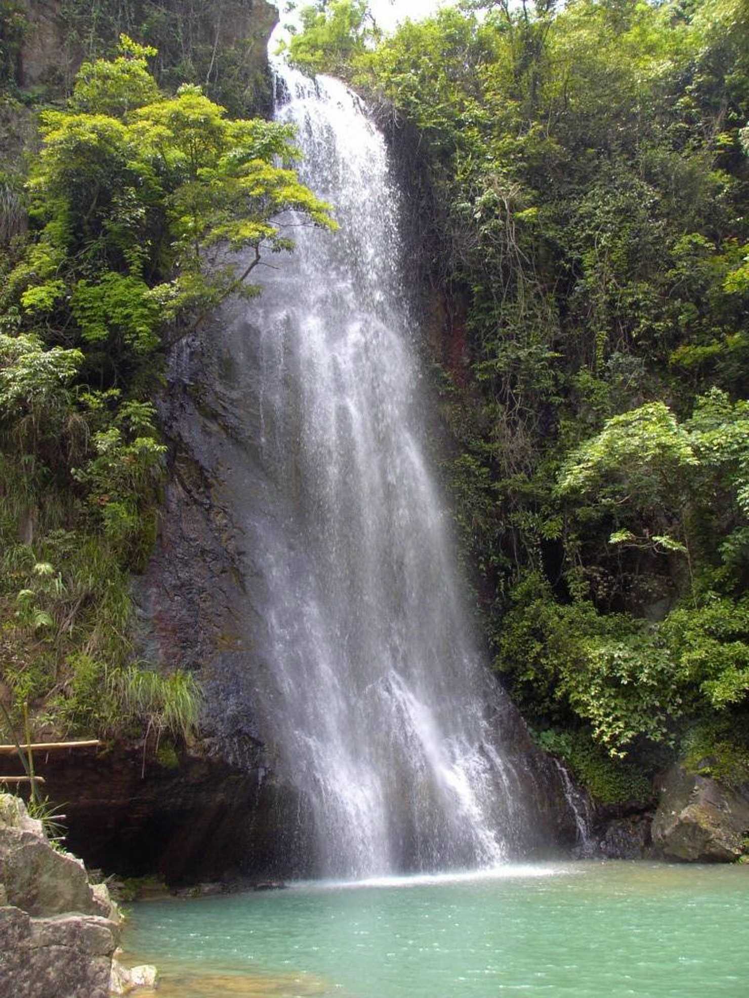 梅雨瀑