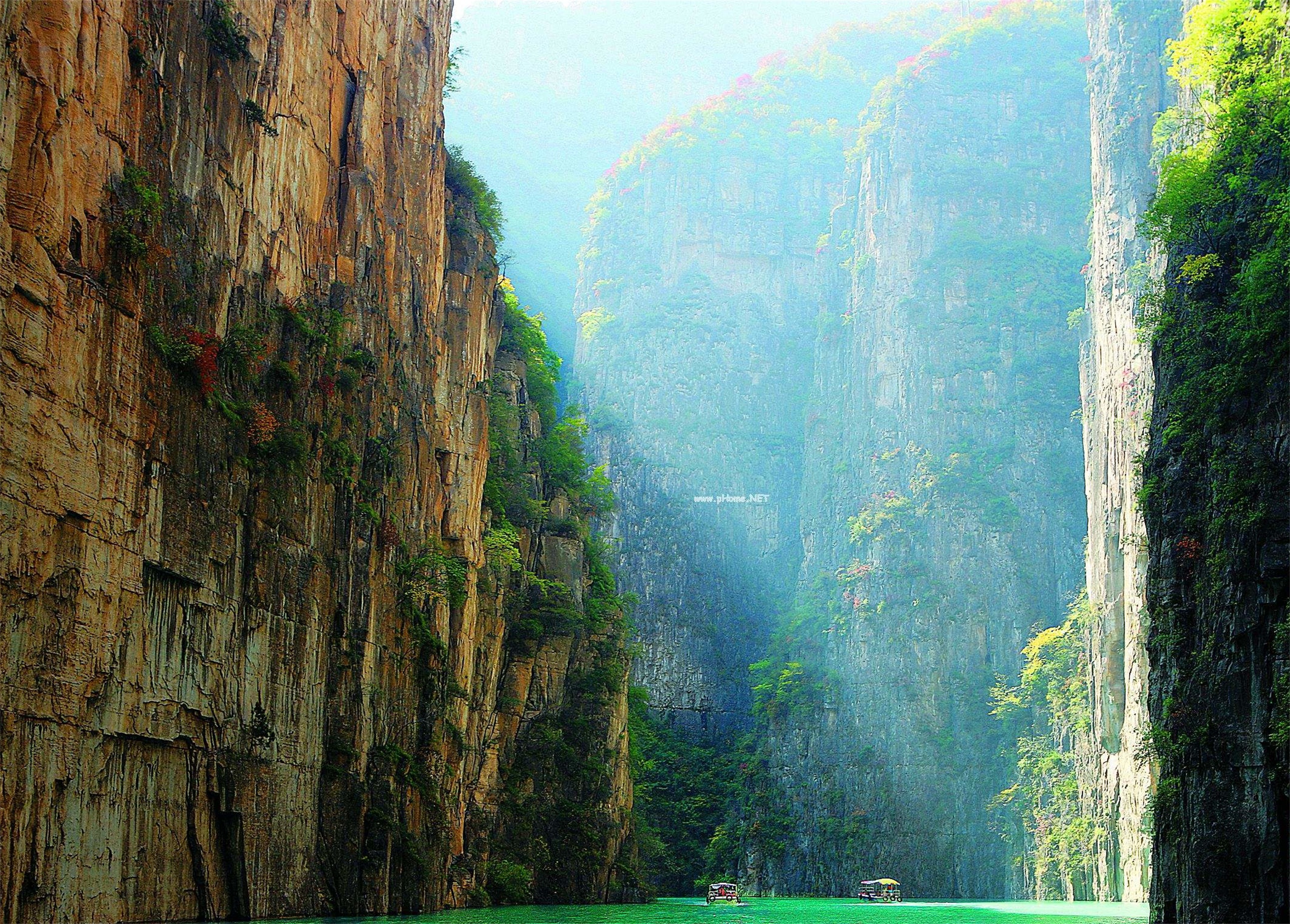 八泉峡