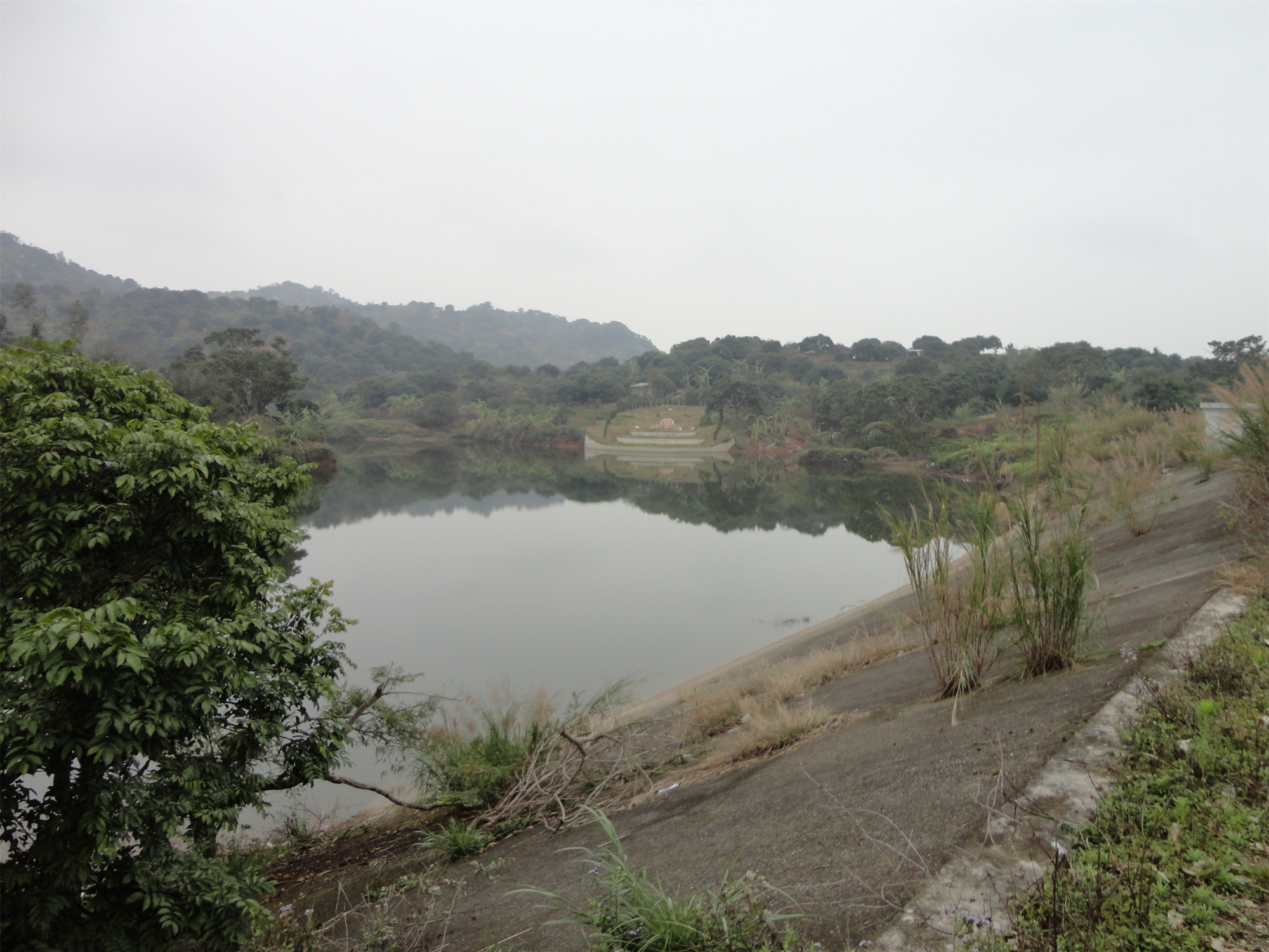 龙钟池水库