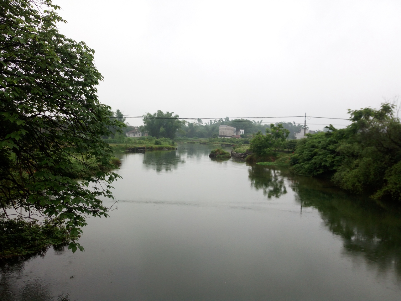 邱歪河