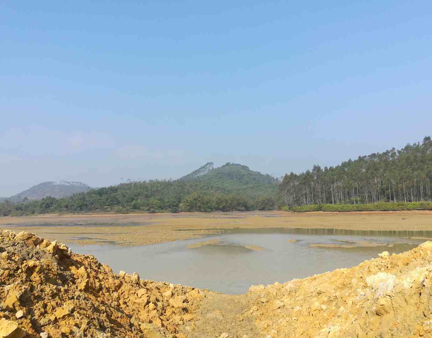 草堆坑水库