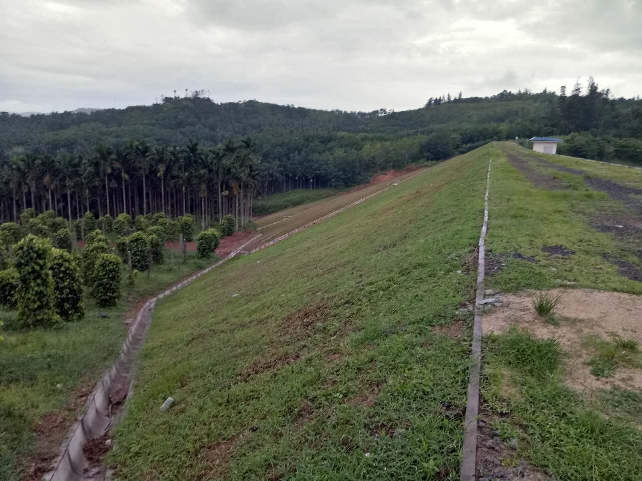 高原水库