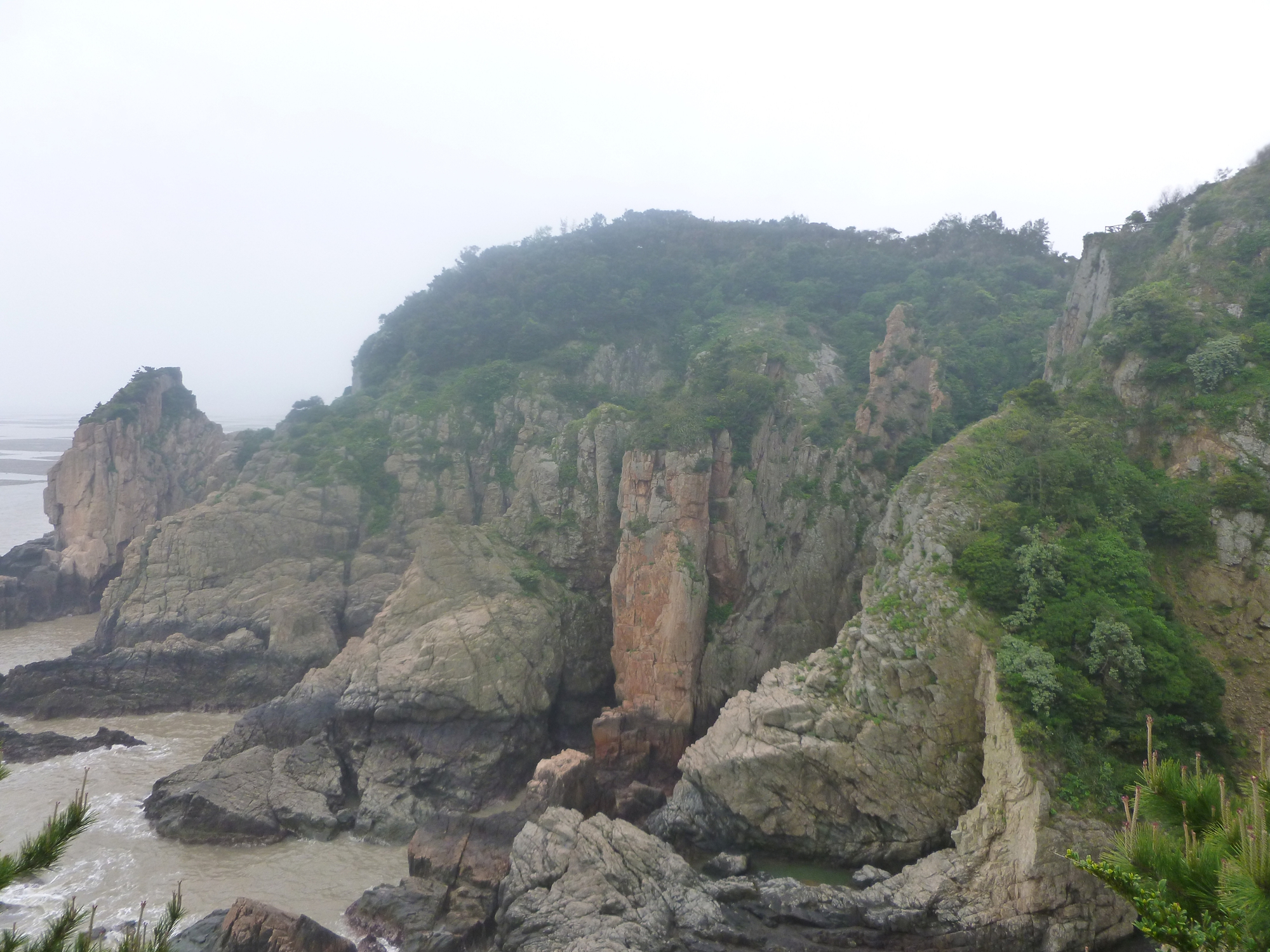 半屏山风景区