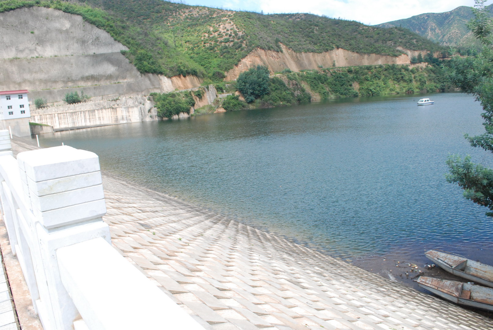 沙龙河水库