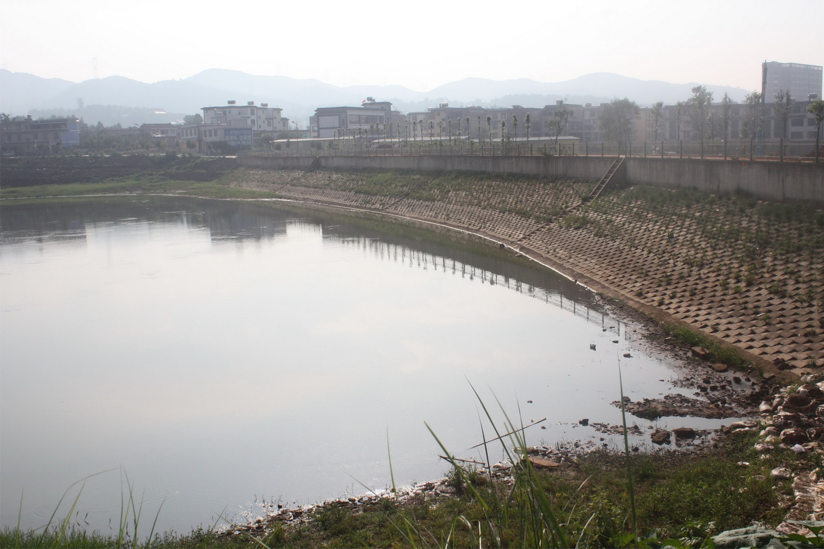 两旗海水库