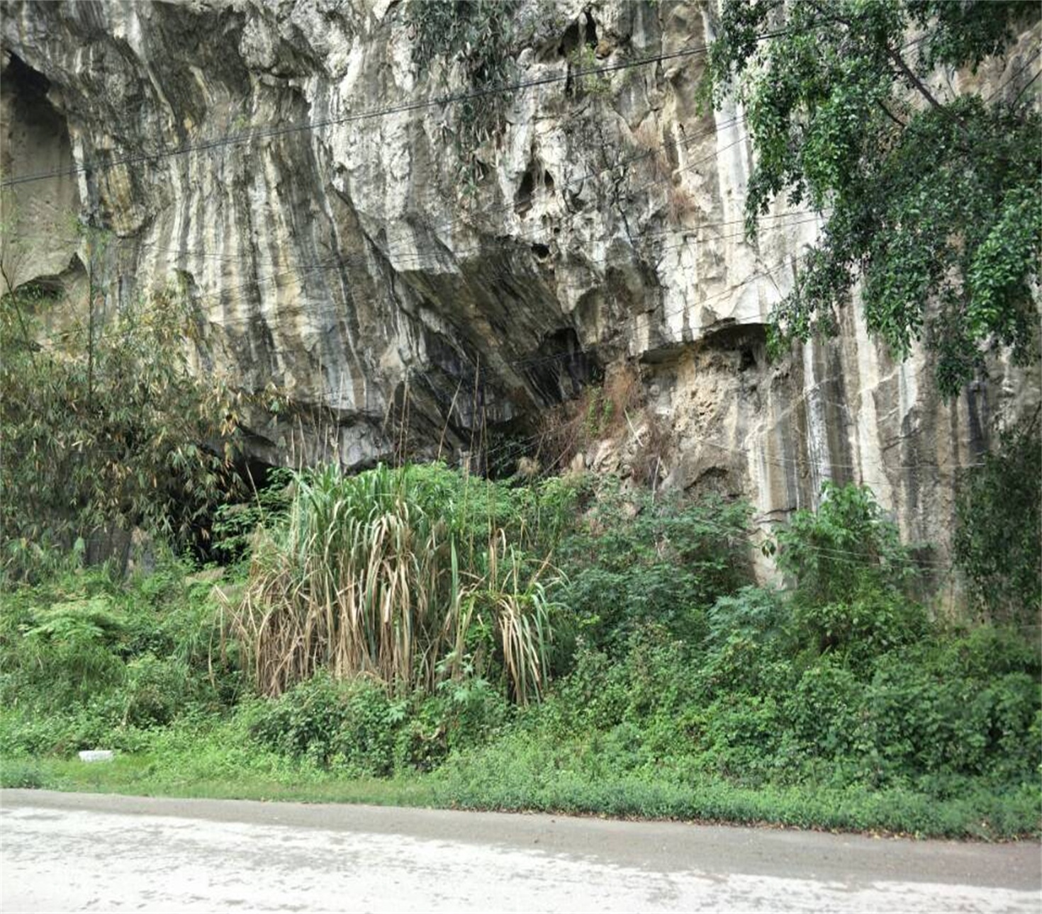 平绕月亮洞